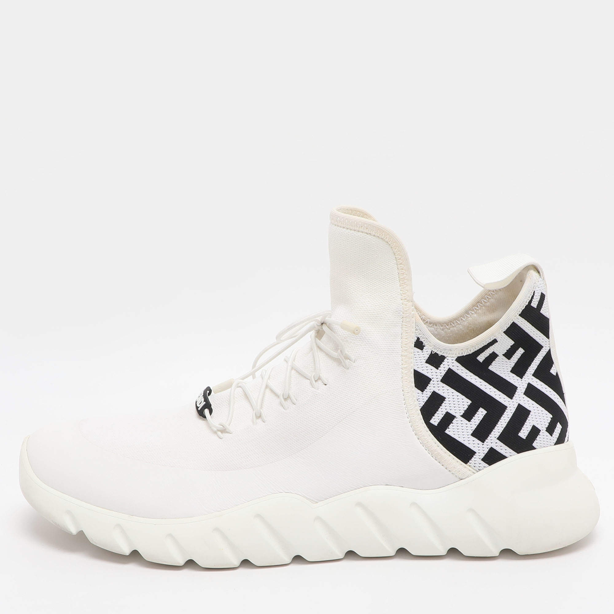 Pre Owned حذاء رياضي فندي قماش أبيض FF بحياكة منخفضة مقاس 42