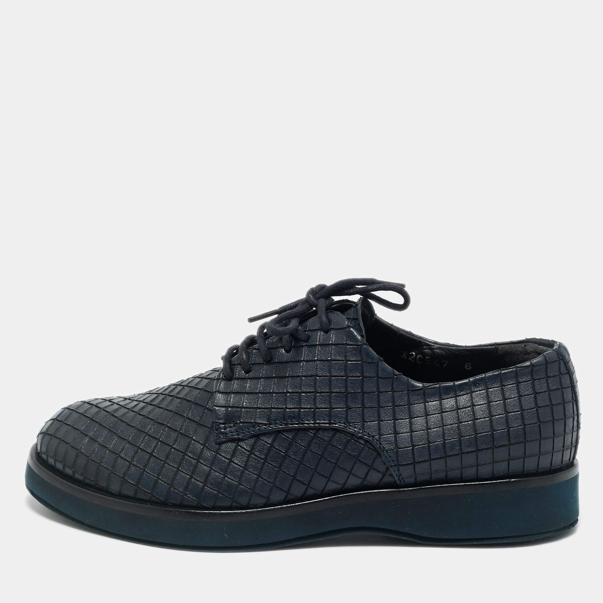 Pre Owned Giorgio Armani Navy Blue Woven Leather Low Top Sneakers Size 40