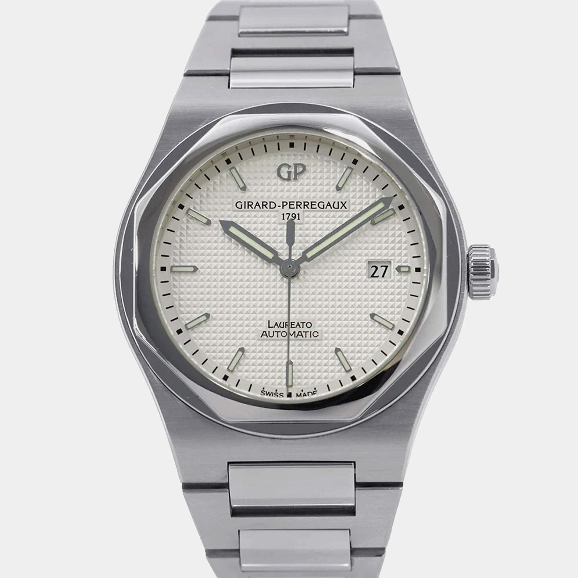 Pre Owned Girard Perregaux Laureato 81000-11-131-11A Automatic Silver Stainless Steel Men's Wristwatch 41 mm