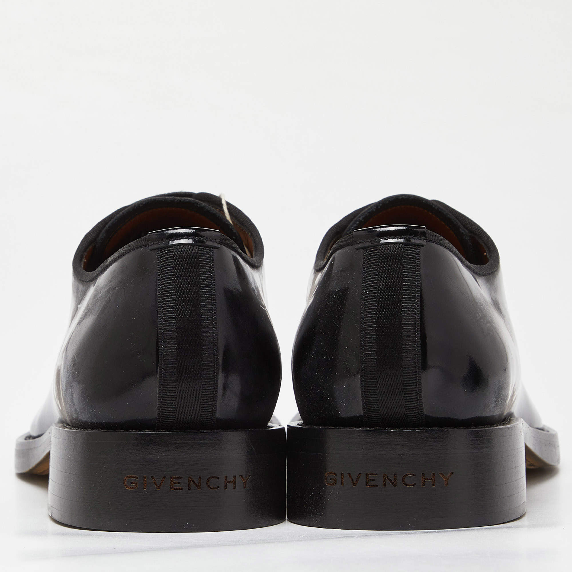 Pre Owned Givenchy Black Patent Leather Derby 42.5