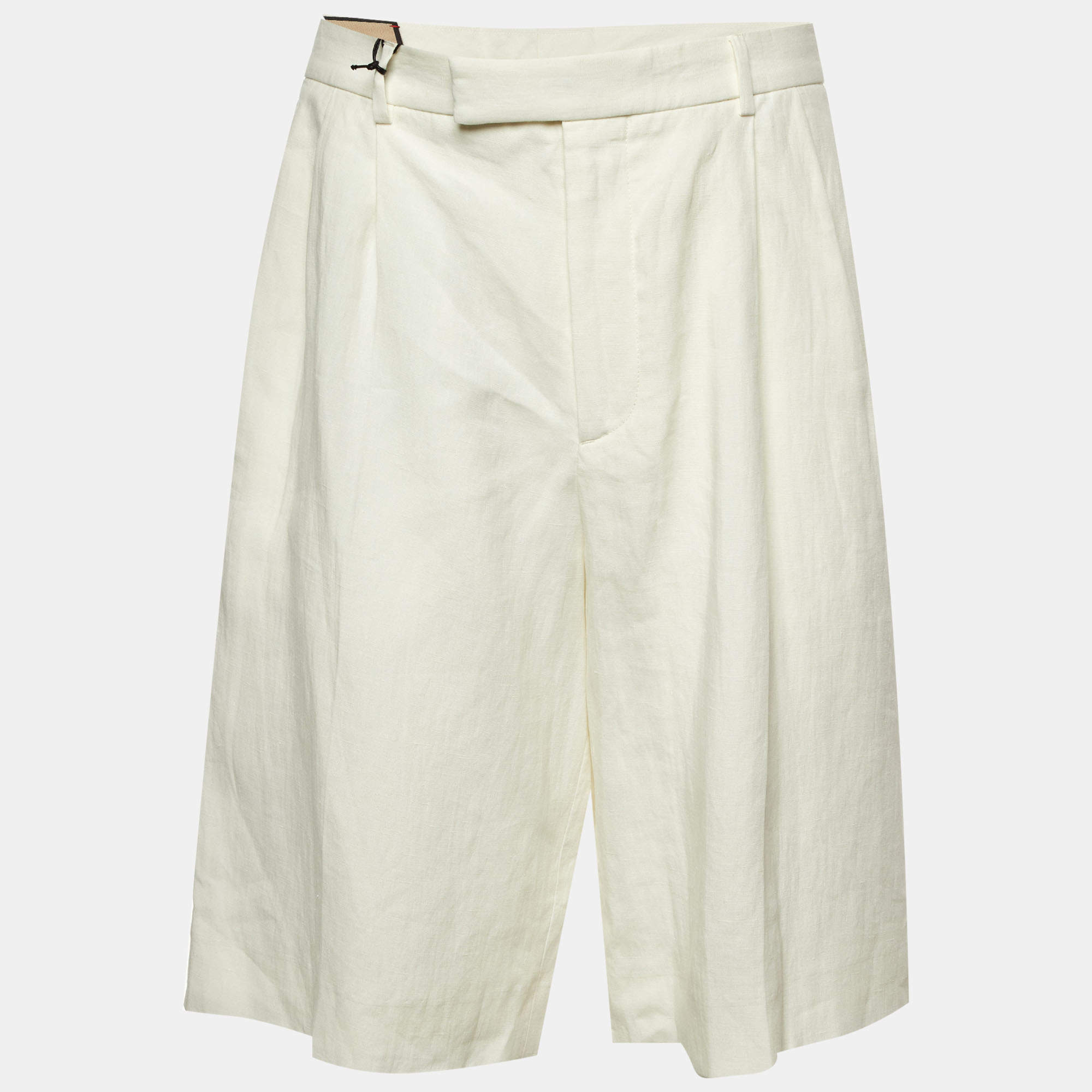 Pre Owned Gucci Ivory Linen Pleated Shorts M/Waist 33"