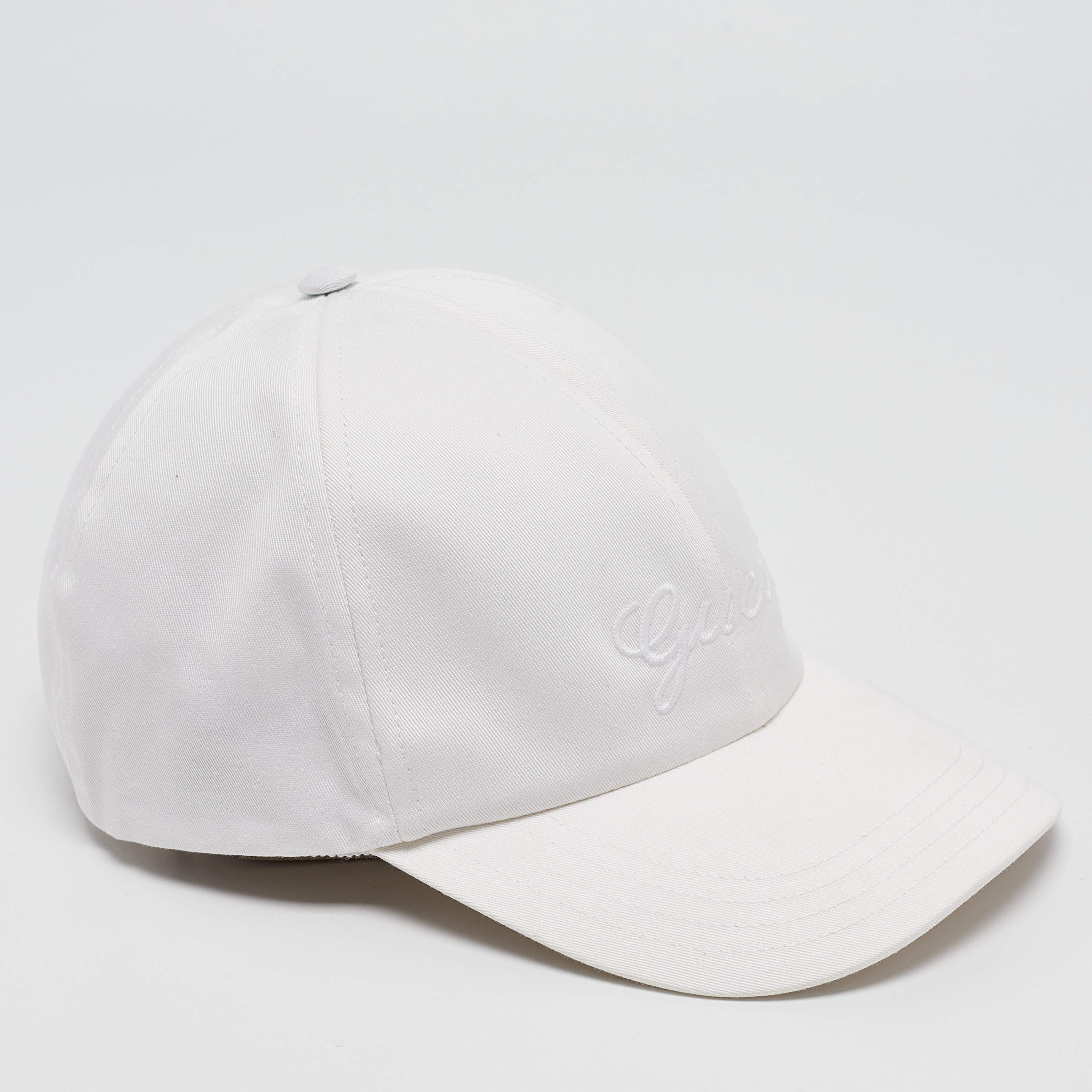 Pre Owned Gucci White Logo Embroidered Cotton Baseball Cap 