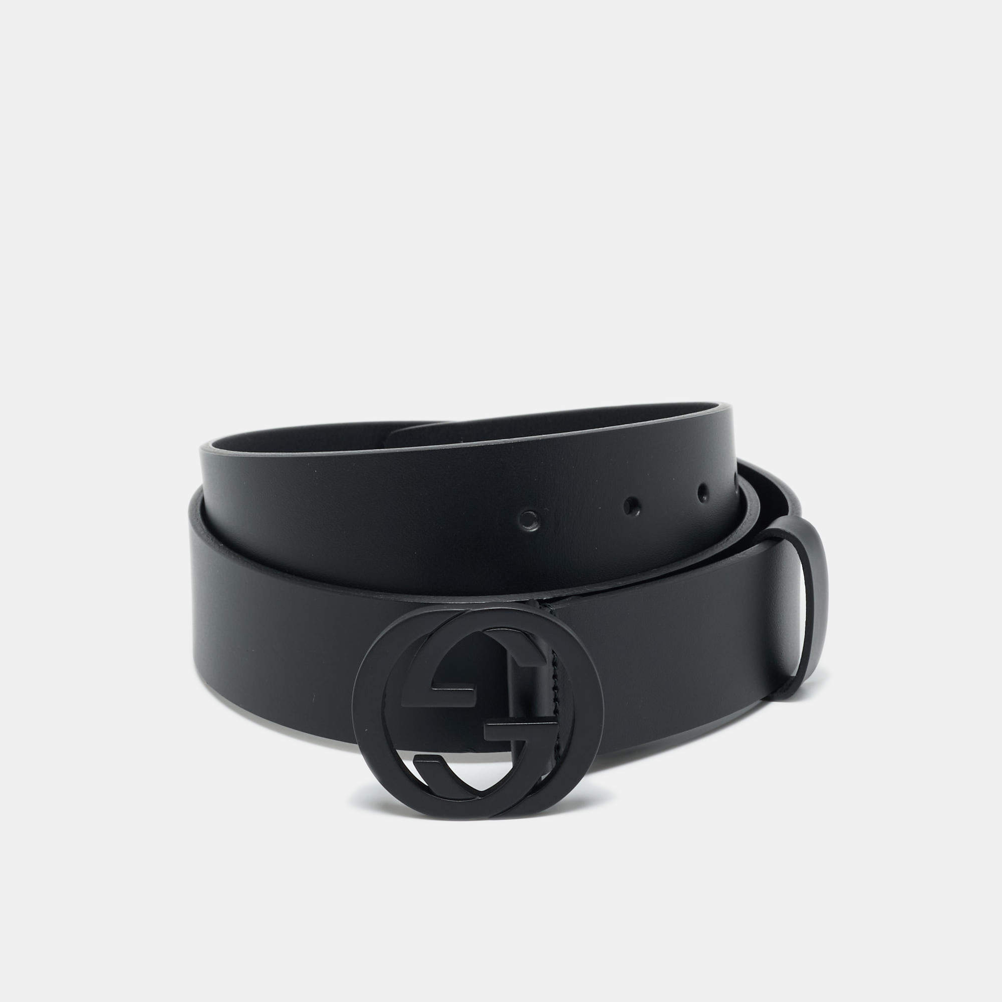 Pre Owned Gucci Black Leather Interlocking G Belt 95CM