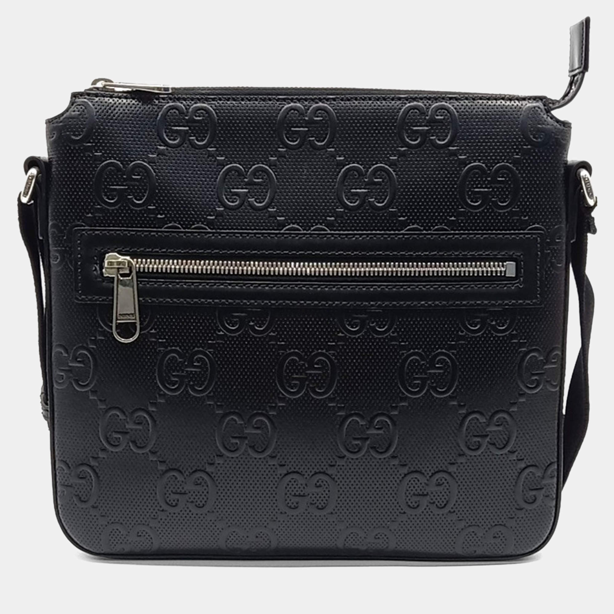 Pre Owned Gucci Black Leather GG Embossed Messenger Crossbody Bag