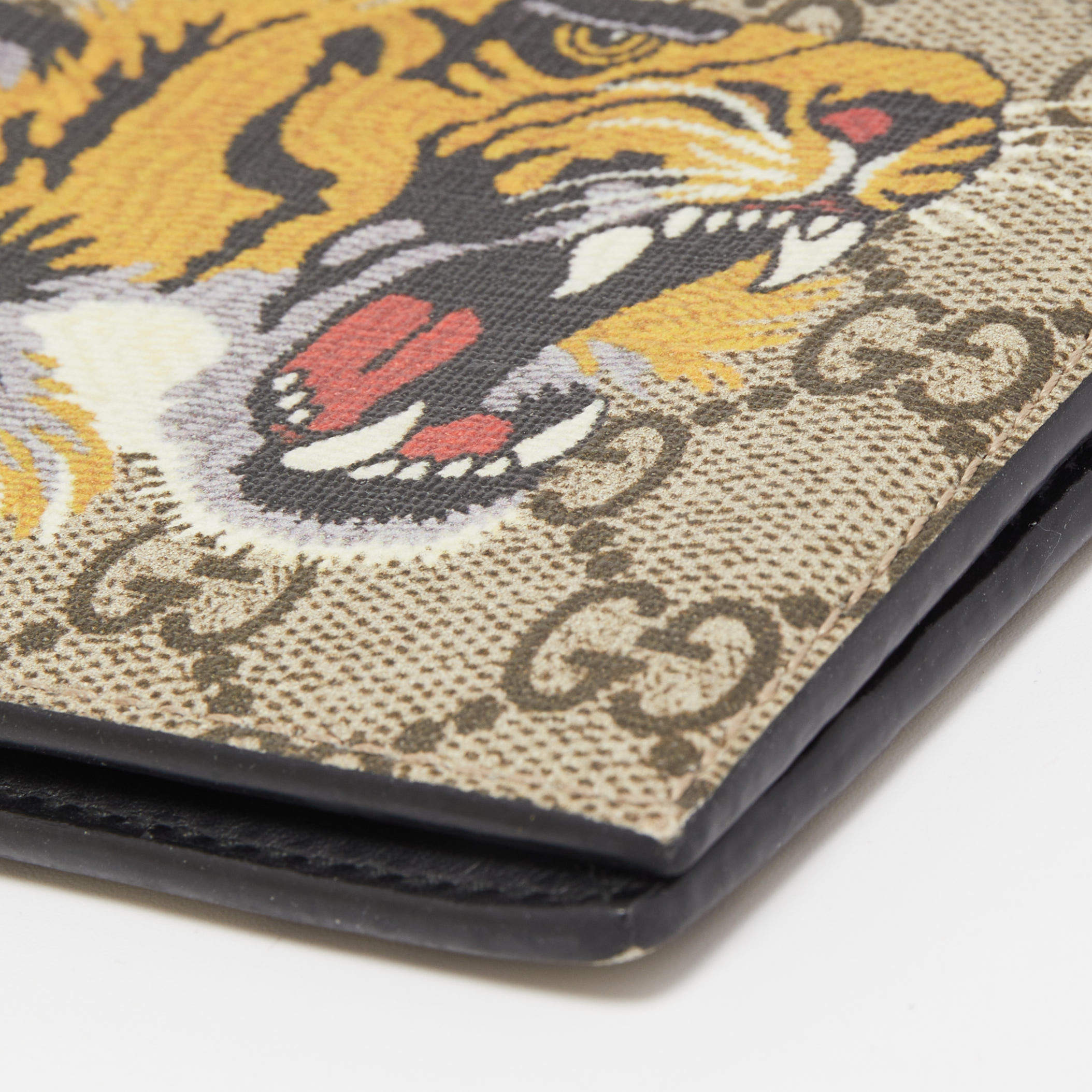 Gucci neutrals Tiger Print GG Supreme Wallet