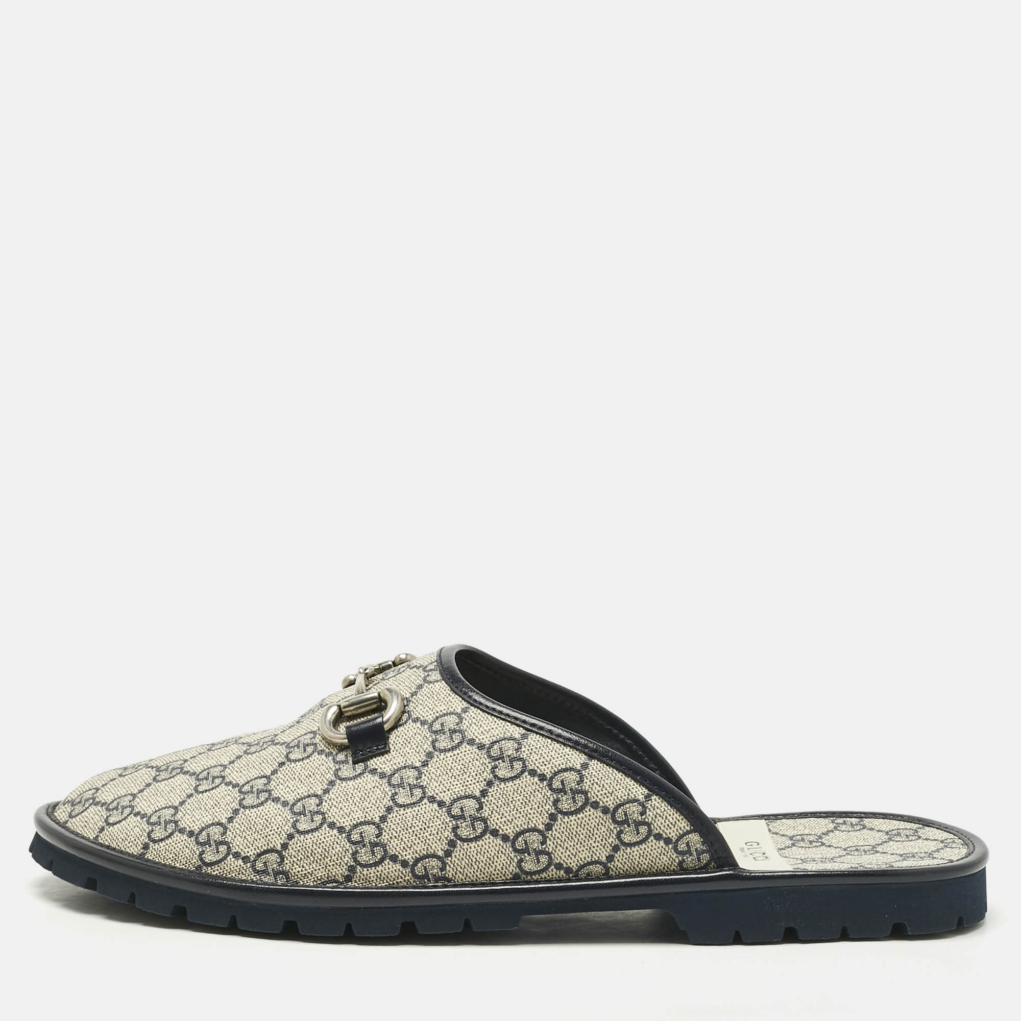 مملوكة مسبقًا Gucci Beige/Navy Blue GG Supreme Canvas Horsebit Slippers Size 46