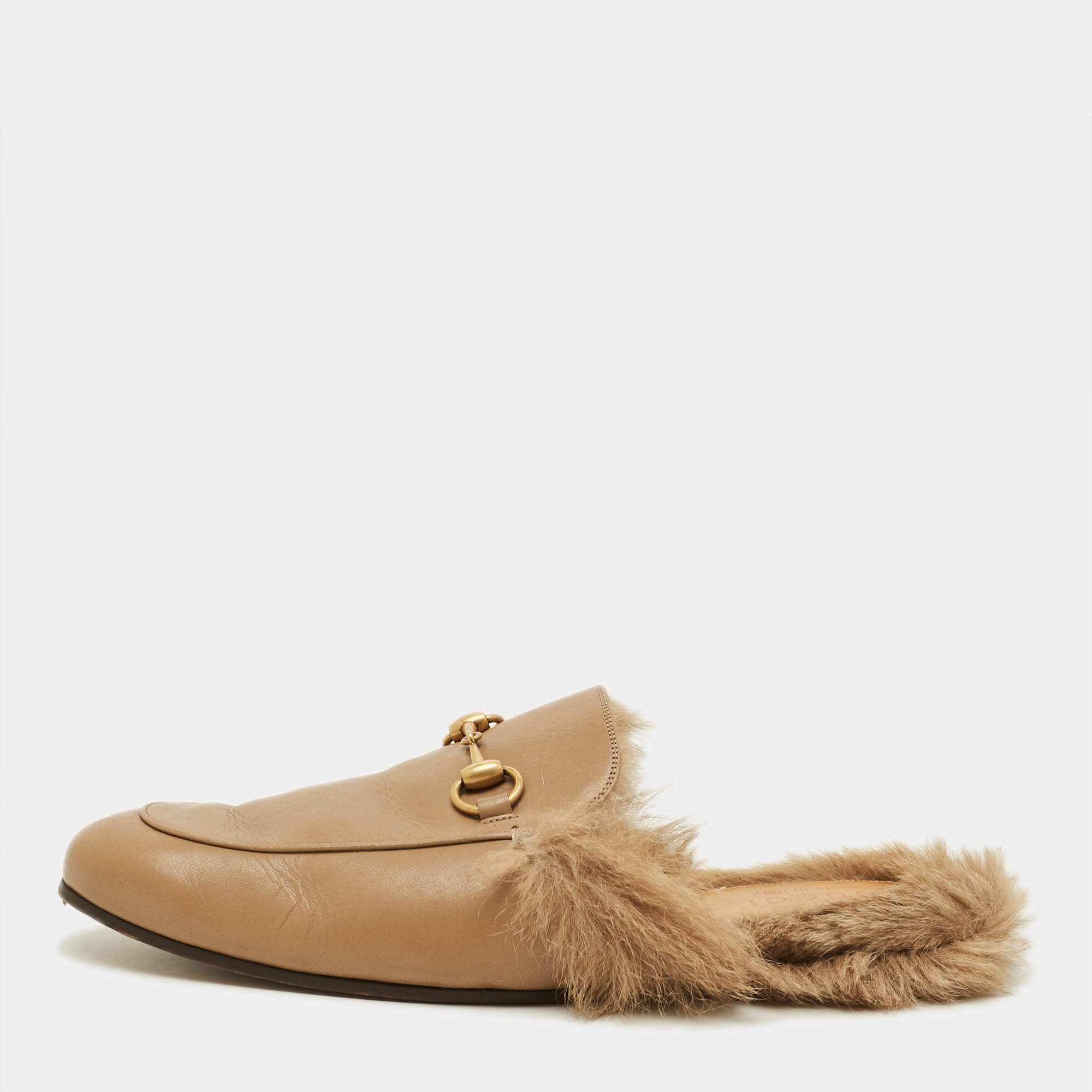 مملوكة مسبقًا Gucci Princetown Size 43 Beige Fur and Leather Mules
