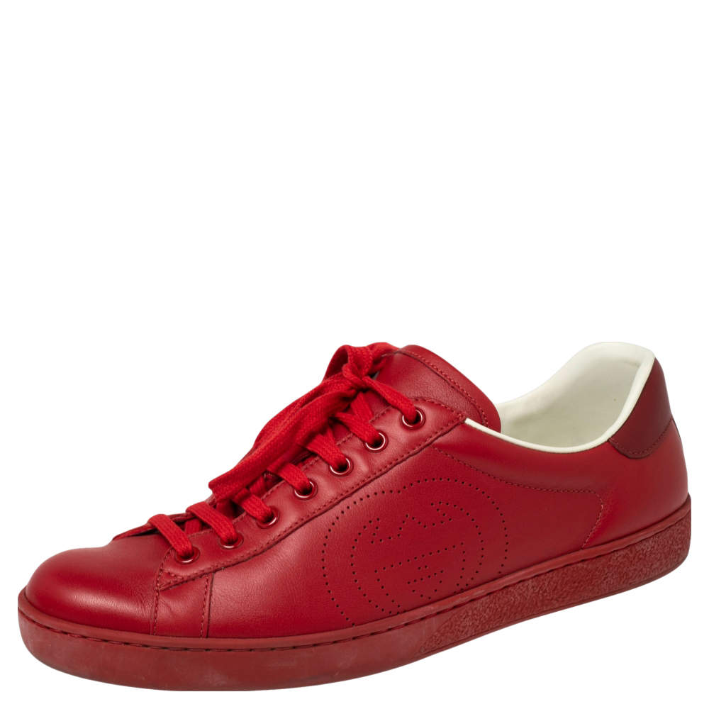 مملوكة مسبقًا Gucci Red Leather Perforated Interlocking G Low Top Sneakers Size 42