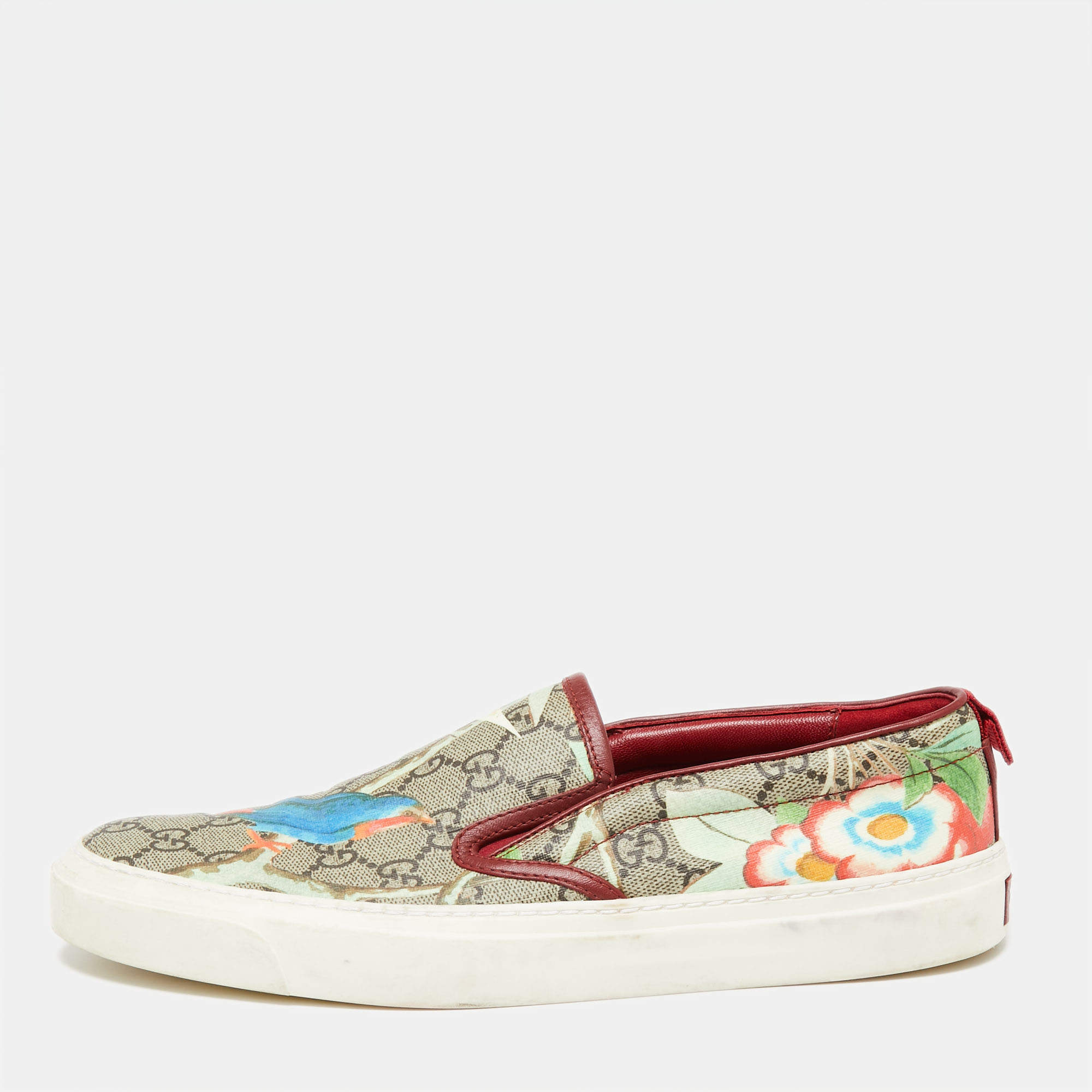 مملوكة مسبقًا Gucci Multicolor GG Supreme Blooms Printed Canvas Slip On Sneakers Size 40