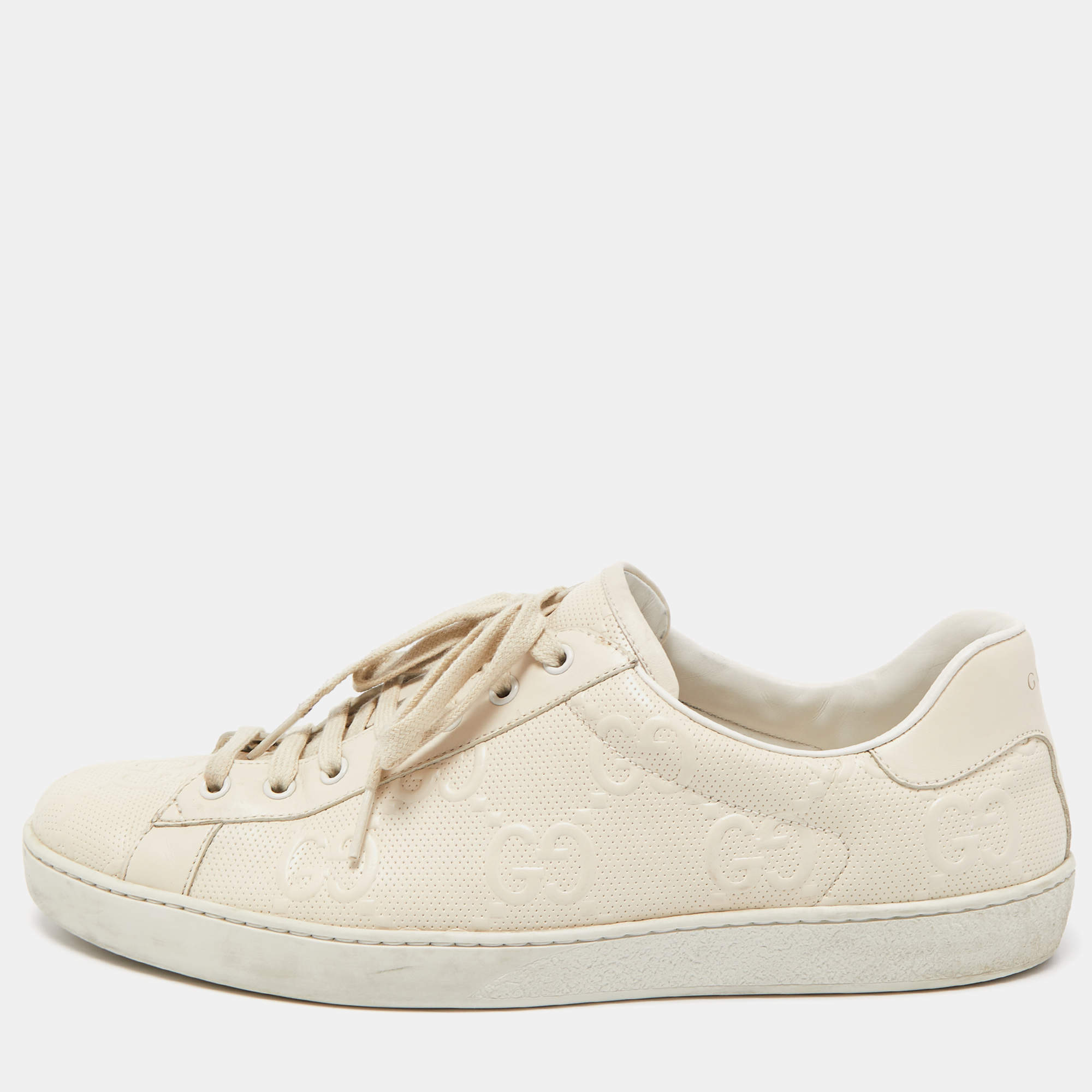 Betsy Trotwood Porto Fremragende Gucci Cream GG Embossed Perforated Leather Ace Sneakers Size 46 Gucci | TLC