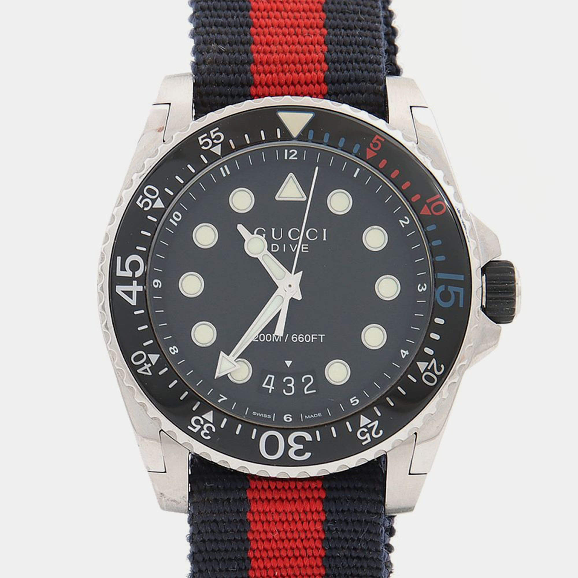 مملوكة مسبقًا Gucci Dive 136.2 Quartz Stainless Steel Men's Wristwatch 45 mm