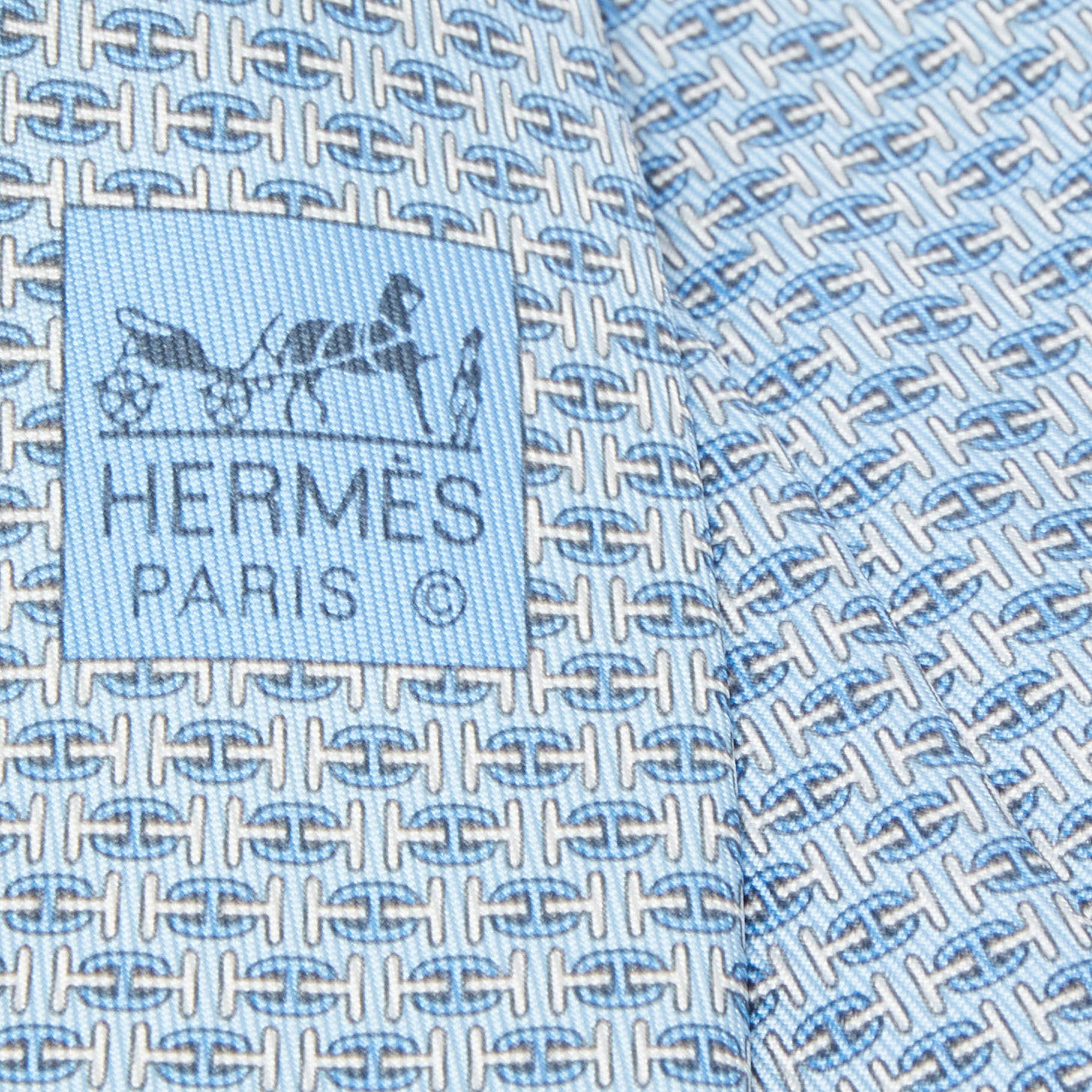 Pre Owned Hermès Blue H Au Maillon Printed Silk Skinny Tie