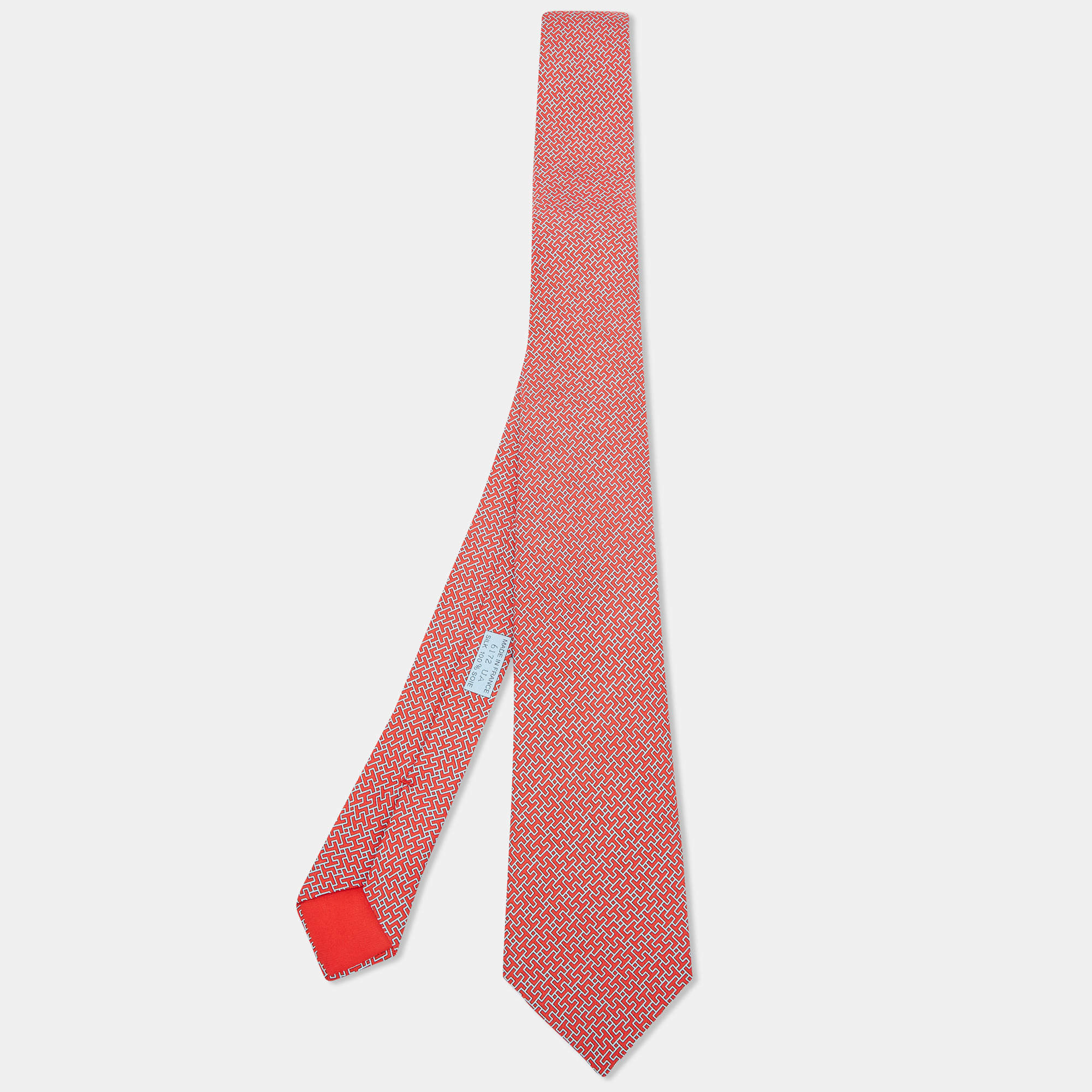 Pre Owned Hermès Pink 7 Amazing Printed Silk Slim Tie