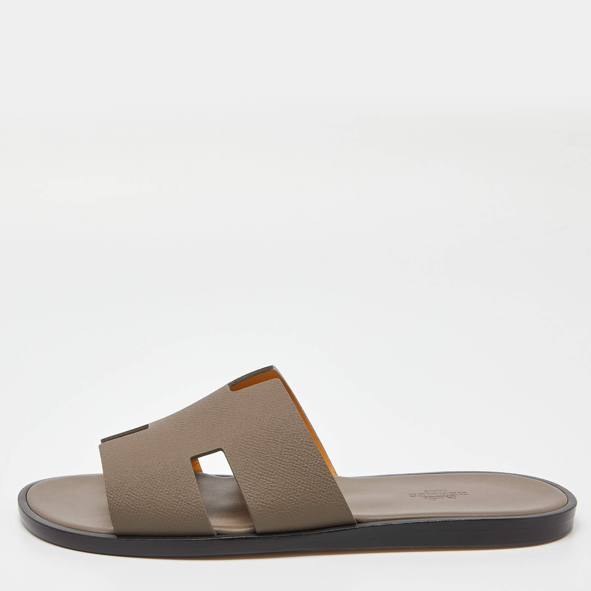 Hermés Taupe Leather Izmir Flat Slides Size 42