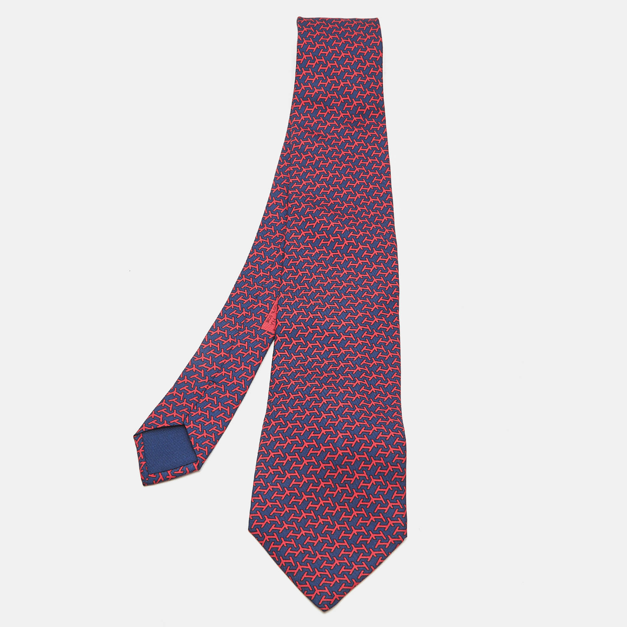 Pre Owned Hermès Navy Blue/Red Printed Silk Classic Tie