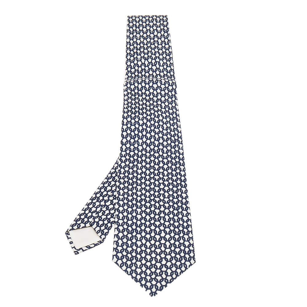 مملوكة مسبقًا Hermes White & Navy Blue Chain Link Printed Silk Tie