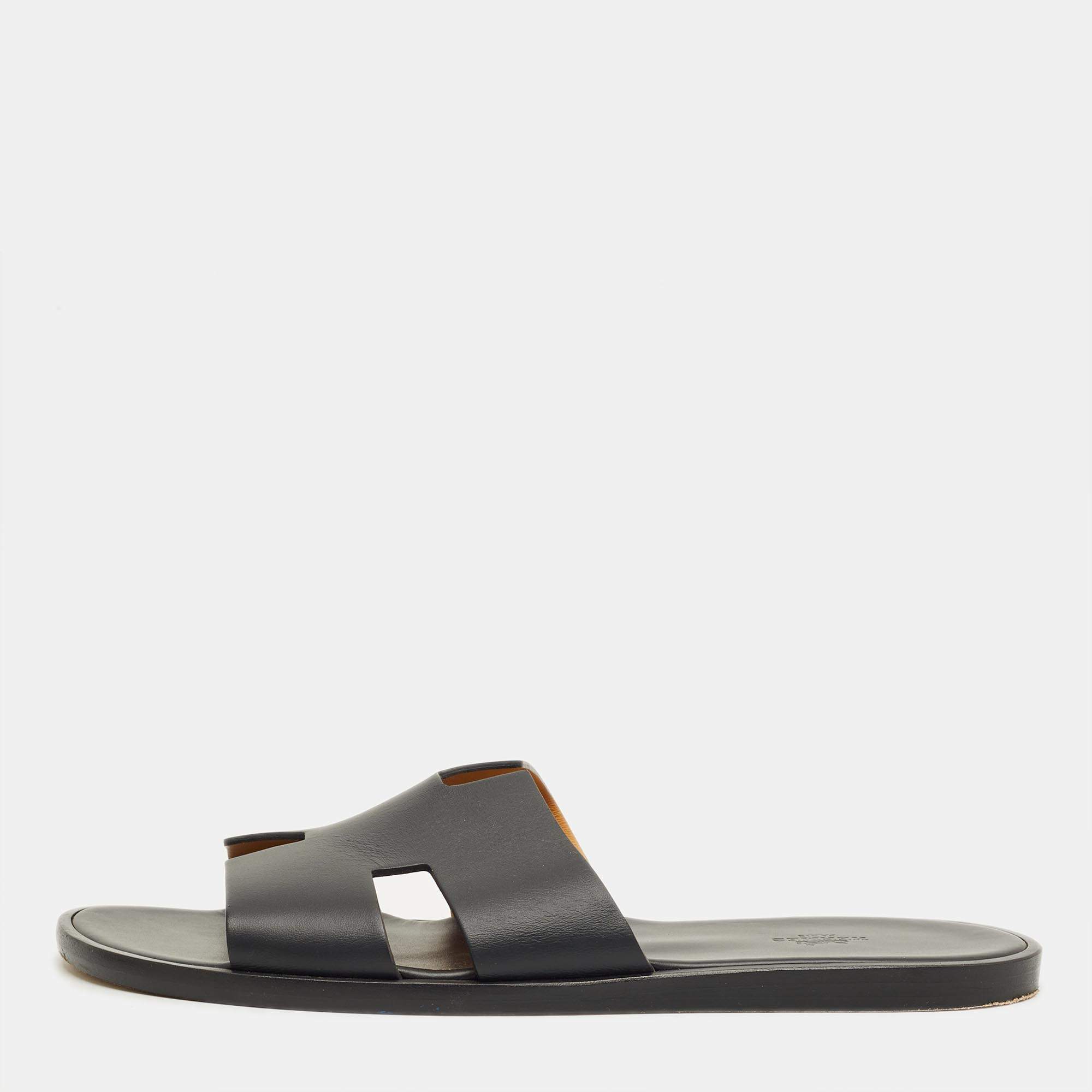 مملوكة مسبقًا Hermes Black Leather Izmir Flat Slide Sandals Size 46