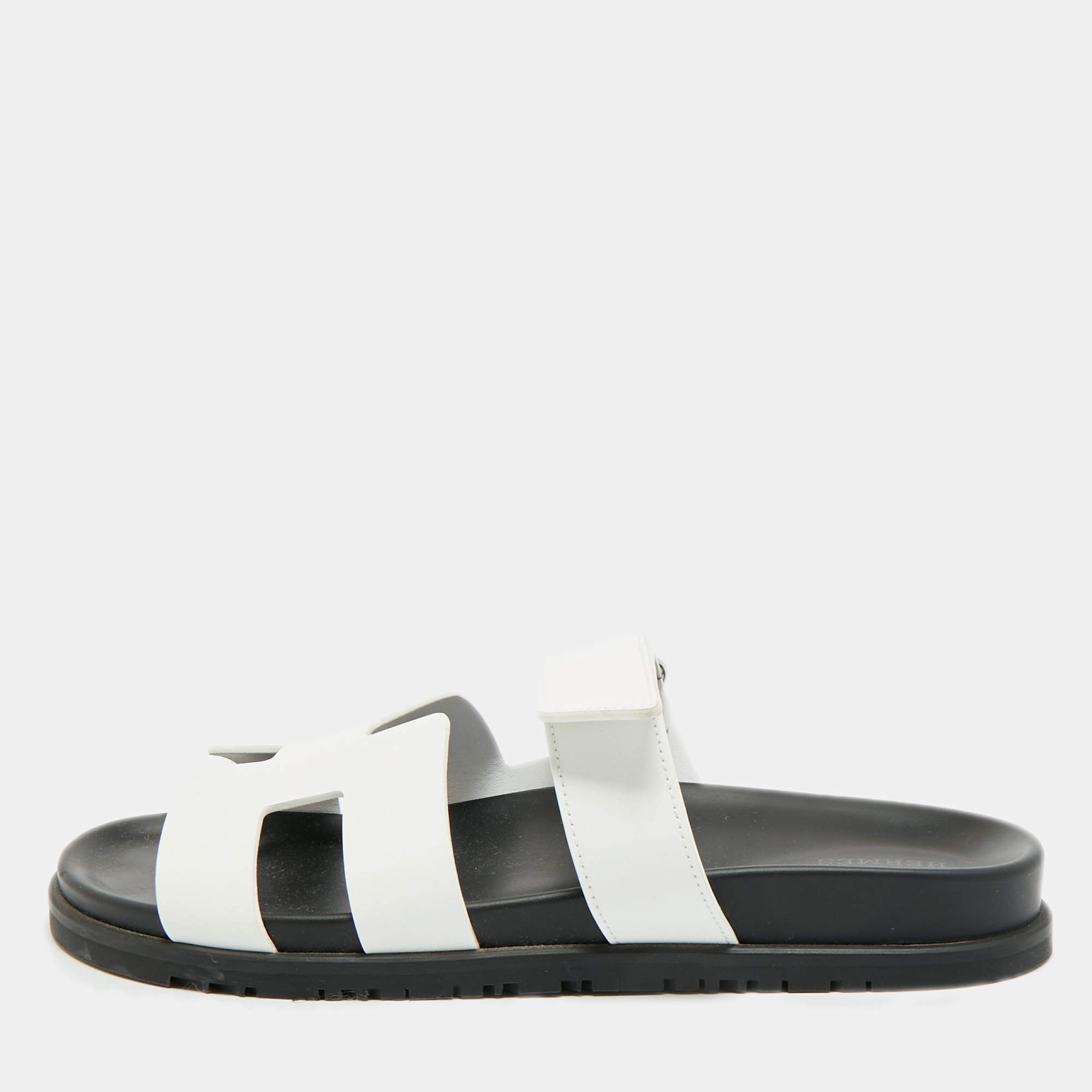 Pre Owned صندل هيرمس كيبر جلد أبيض مقاس 43