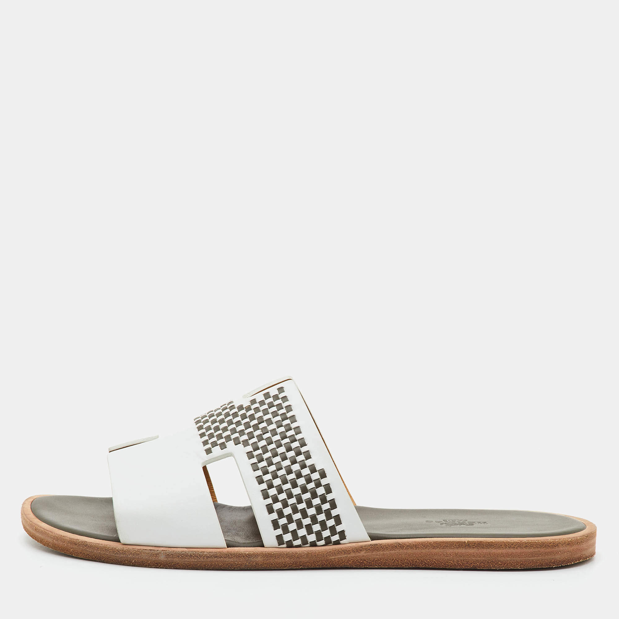 مملوكة مسبقًا Hermes Izmir Size 41 White/Olive Woven Leather Flat Sandals