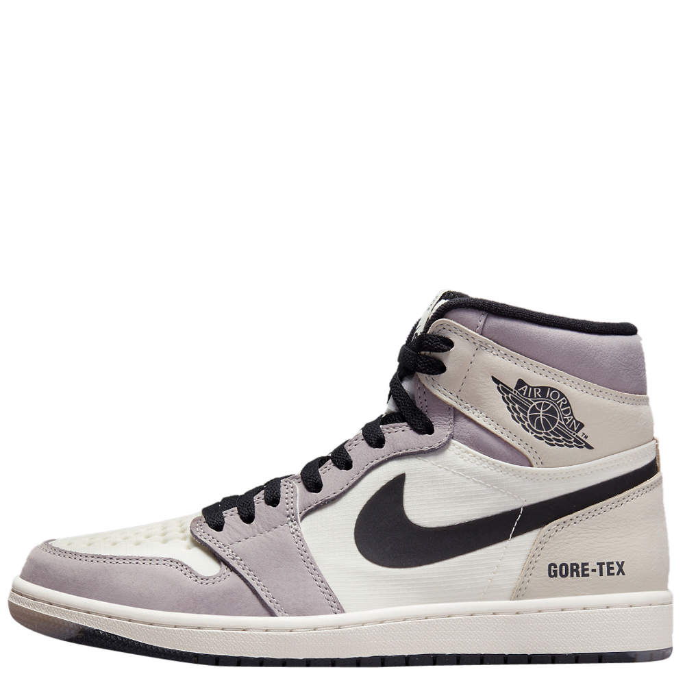 Jordan 1 Gore-Tex Light Bone Sneakers Size US 9 (EU 42.5)