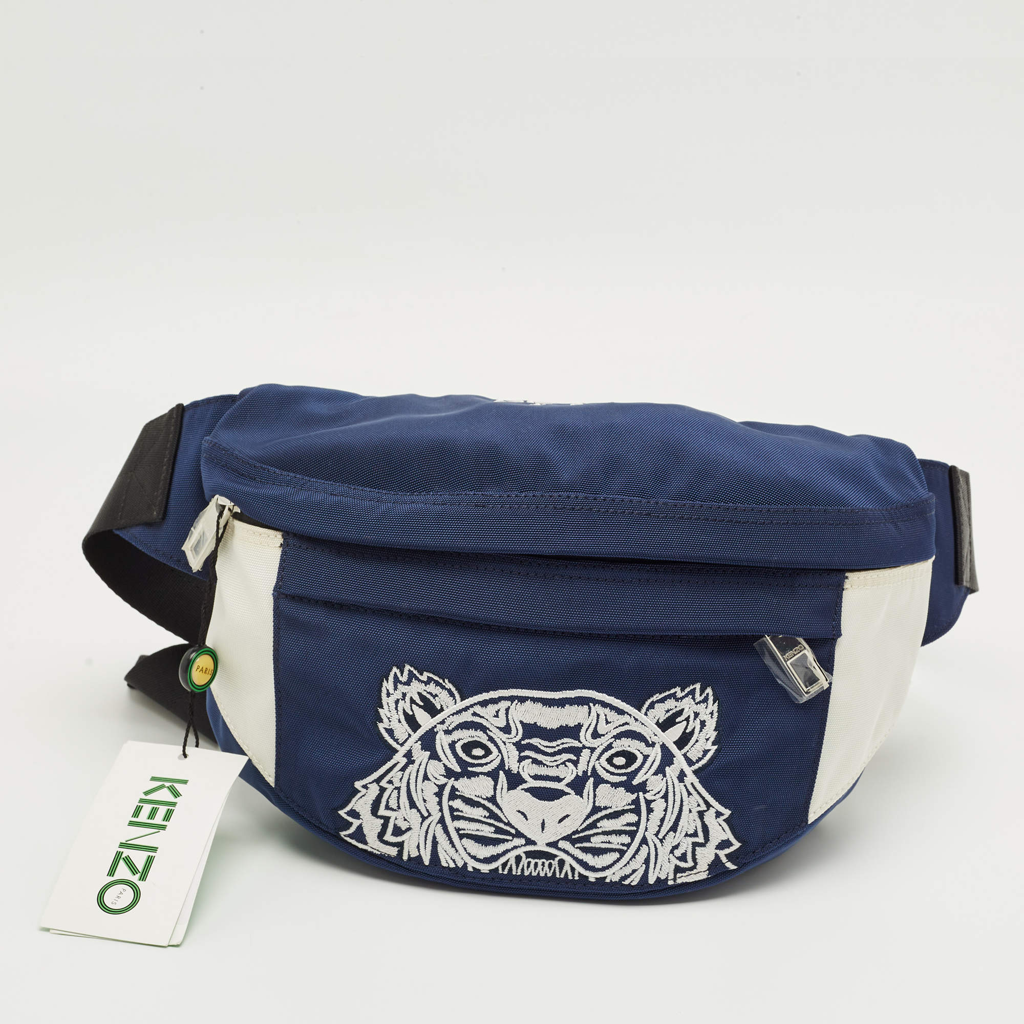 مملوكة مسبقًا Kenzo Navy Blue/White Nylon Tiger Embroidered Belt Bag