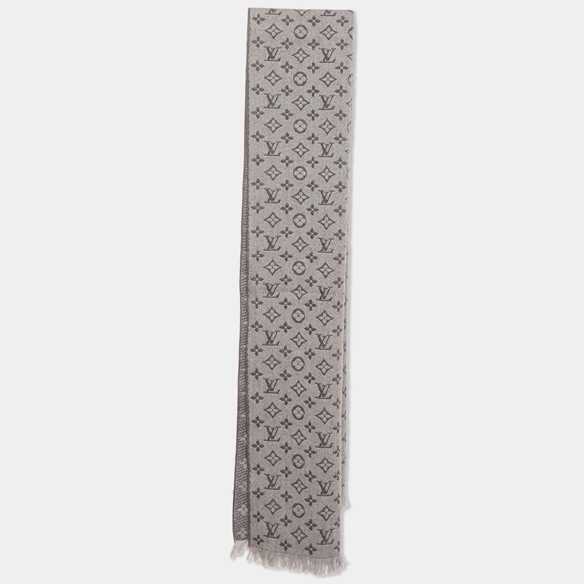 Pre Owned Louis Vuitton Grey Monogram Wool Classic Scarf