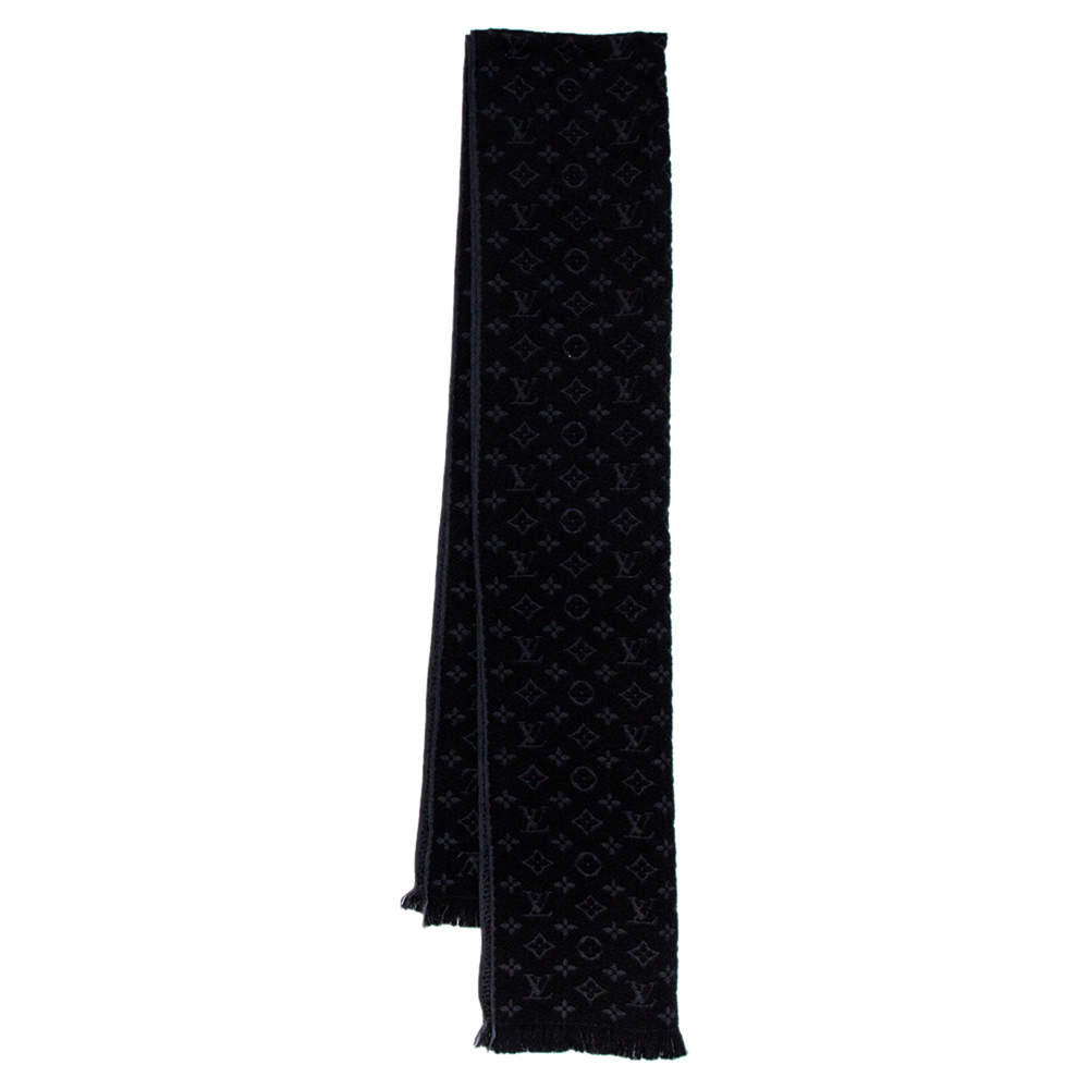 Pre Owned Louis Vuitton Black Monogram Wool Classic Scarf