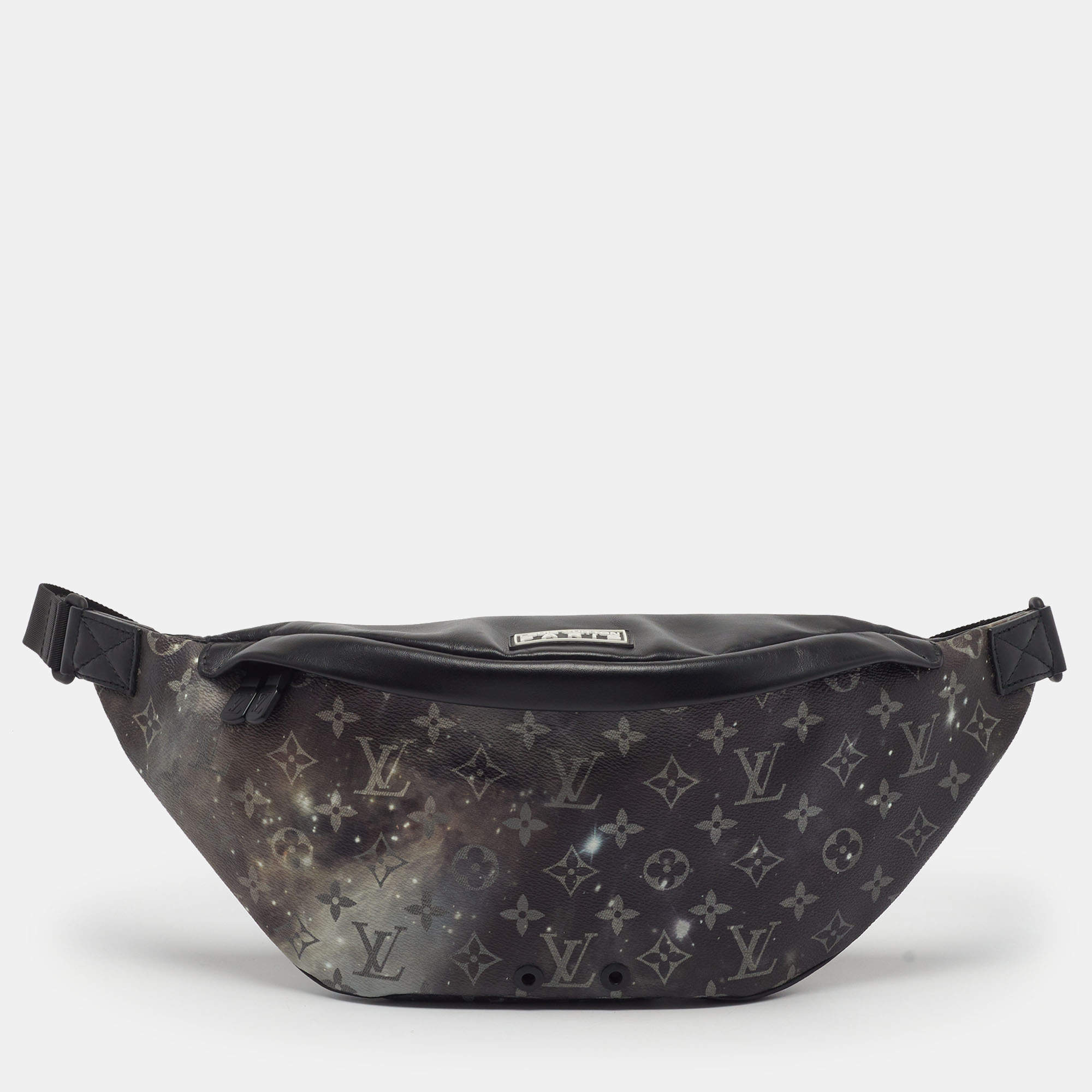 Pre Owned Louis Vuitton Discovery Black Galaxy Monogram Canvas Bum Bag