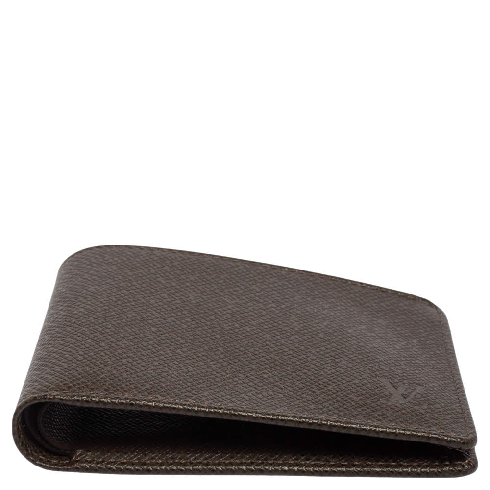 Louis Vuitton Brown Taiga Leather Bifold Compact Wallet Louis Vuitton | The  Luxury Closet