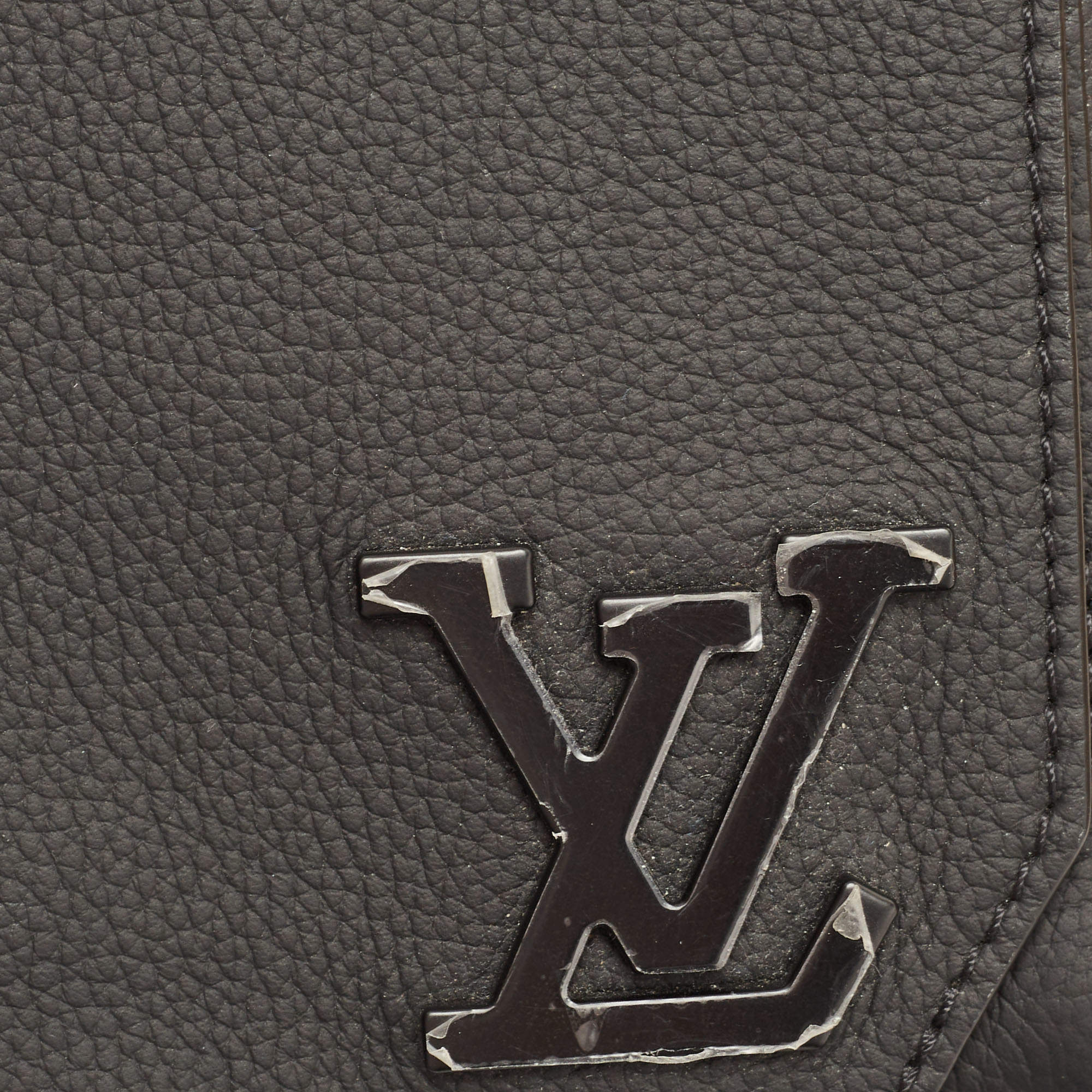 Louis Vuitton Aerogram Takeoff Sling Bag Leather Black 22673619