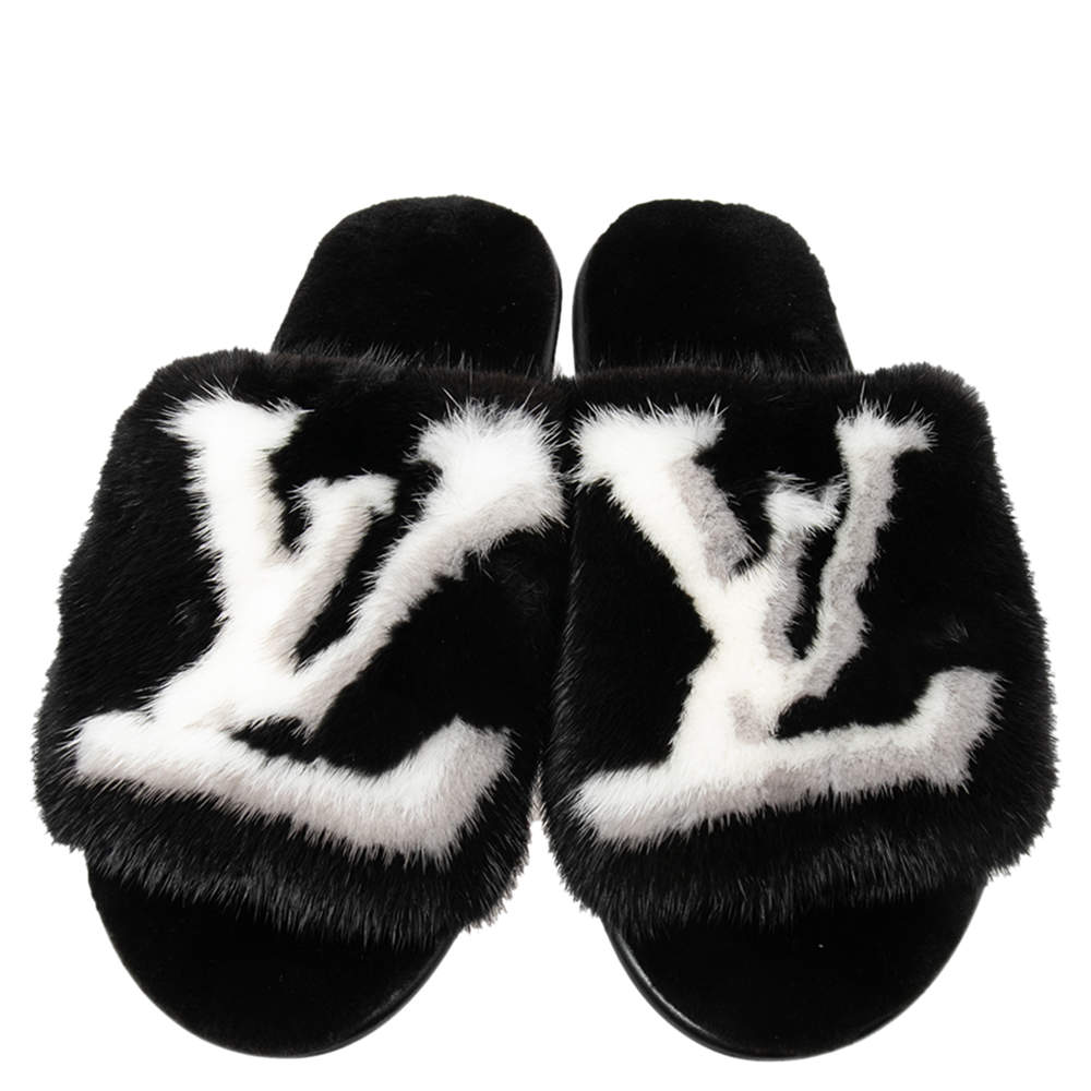 Louis Vuitton NEW Natural Beige Mink Fur Homey Logo Flat Mules Slippers sz  39-40