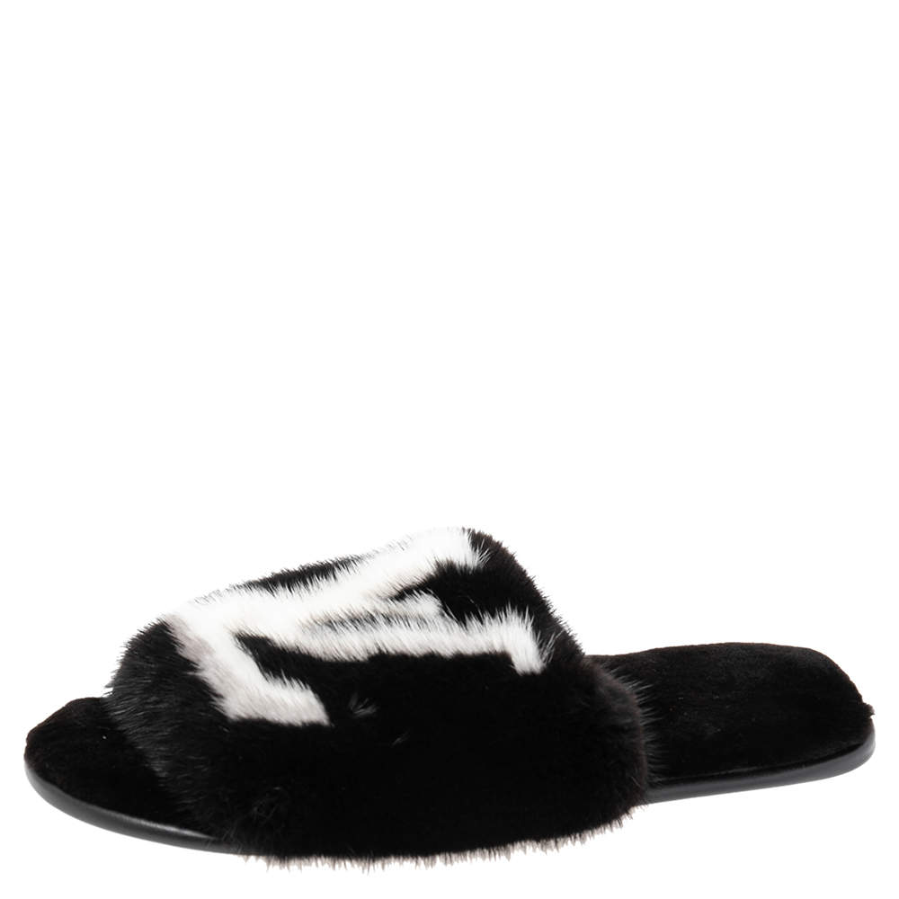 Louis Vuitton Black/White Shearing Fur Slide Flats Size 38 Louis