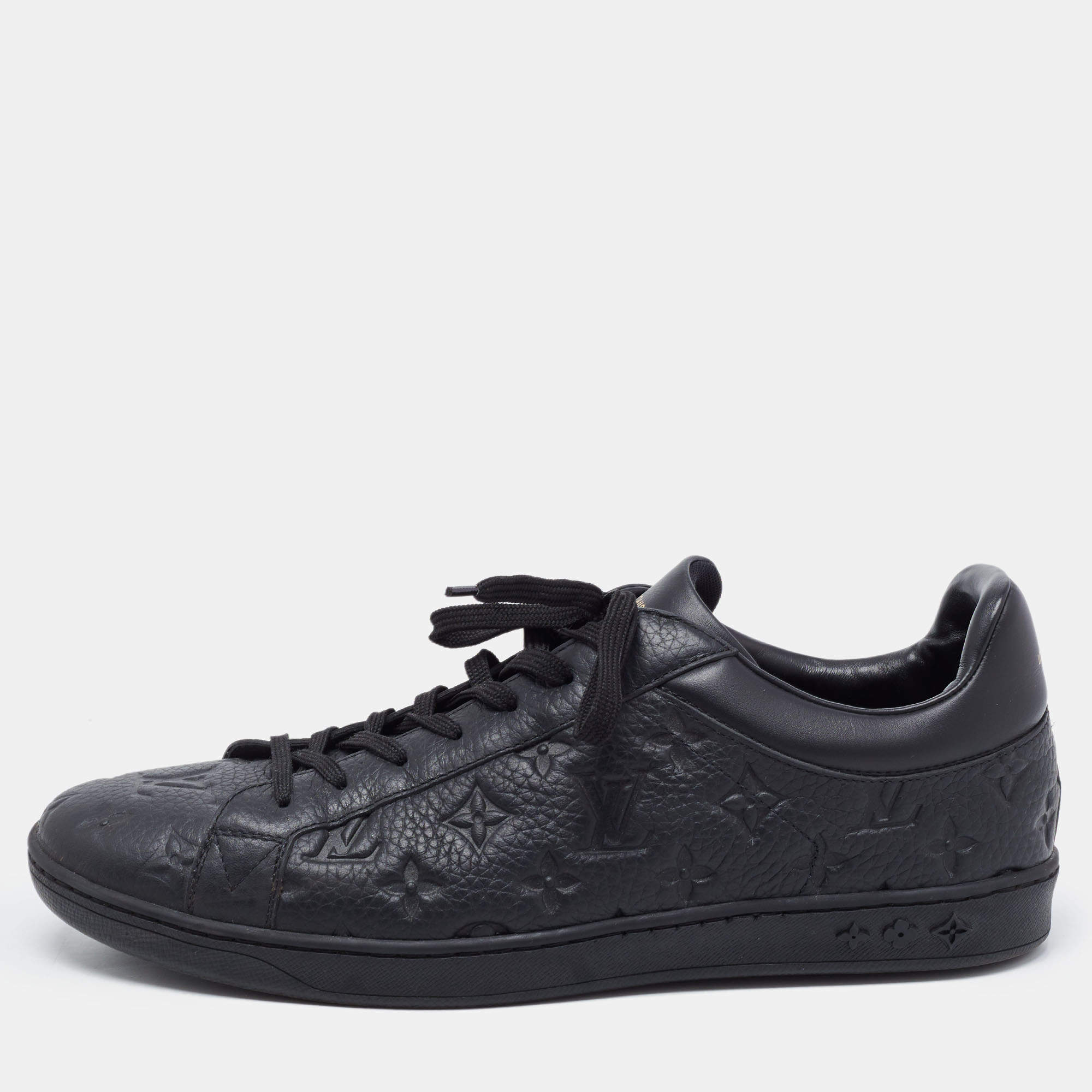 Auth. Louis Vuitton Luxembourg sneaker - all black monogram