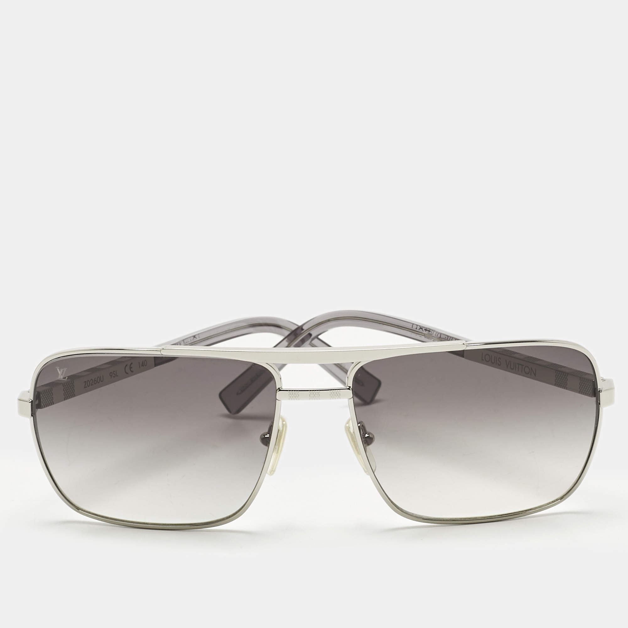 مملوكة مسبقًا نظارة شمسية لوي فيتون بايلوت رمادية/فضية تدرج الموقف