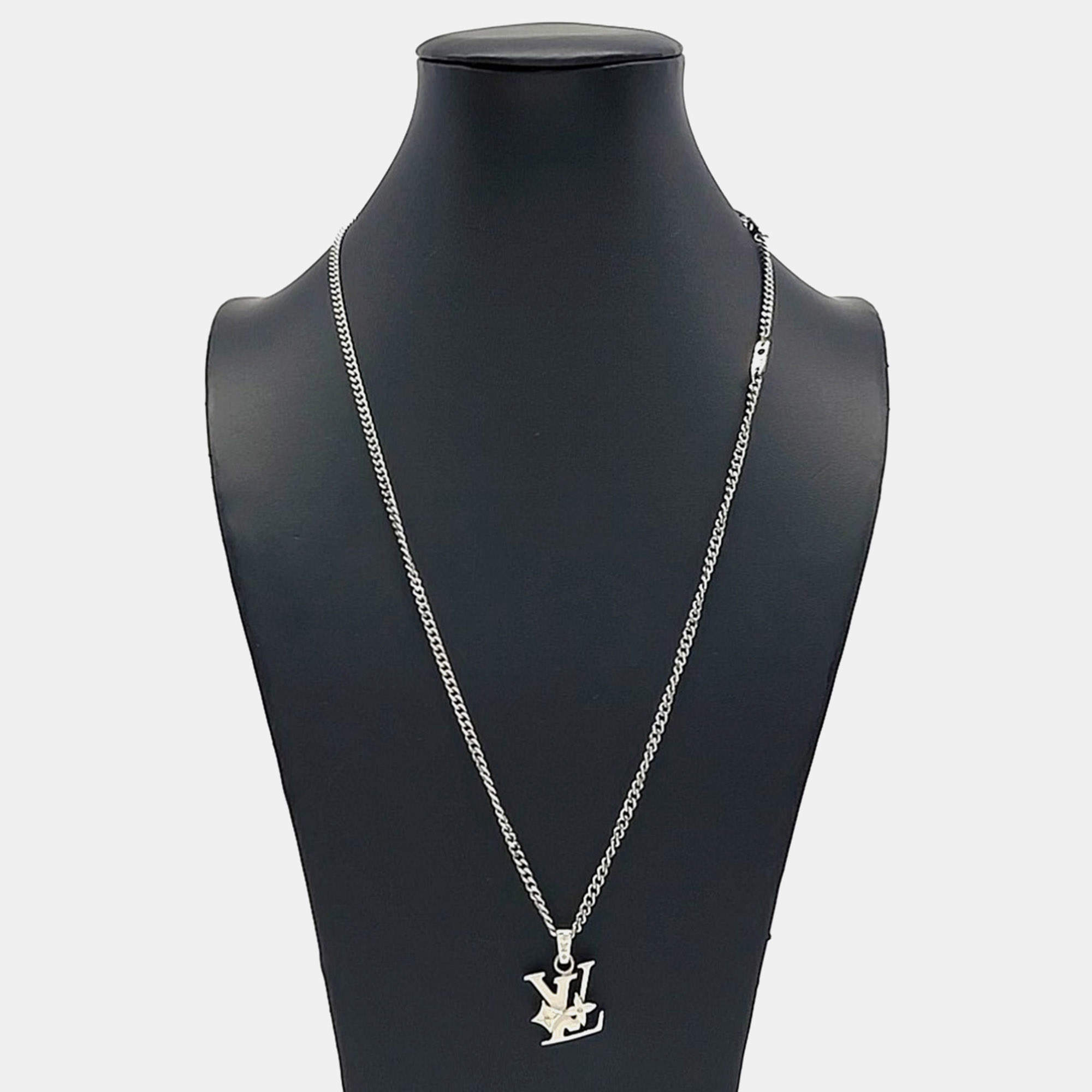 مملوكة مسبقًا Louis Vuitton Monogram Row Pendant Necklace