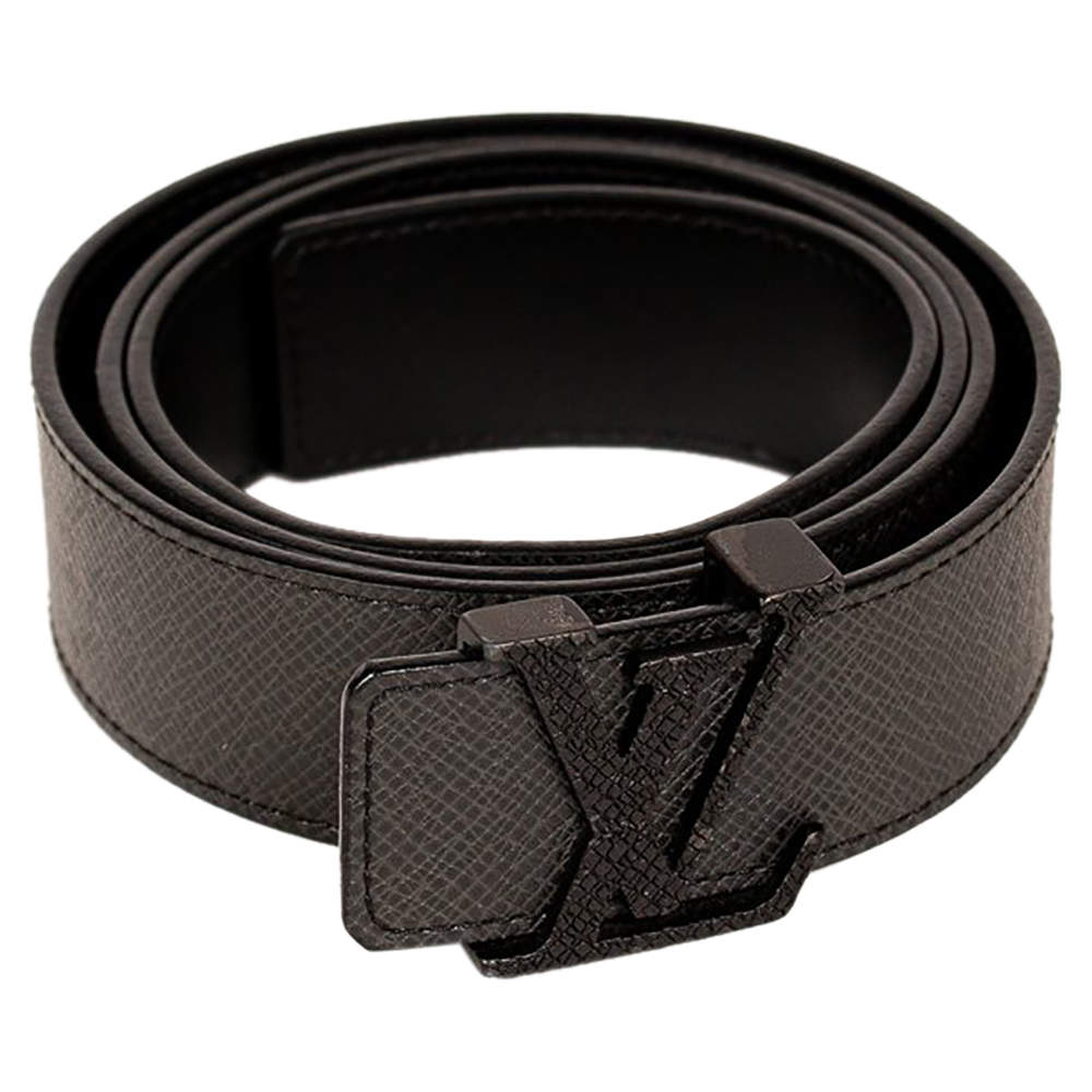 مملوكة مسبقًا Louis Vuitton Taiga Leather Initiales Belt Size 100 Cm