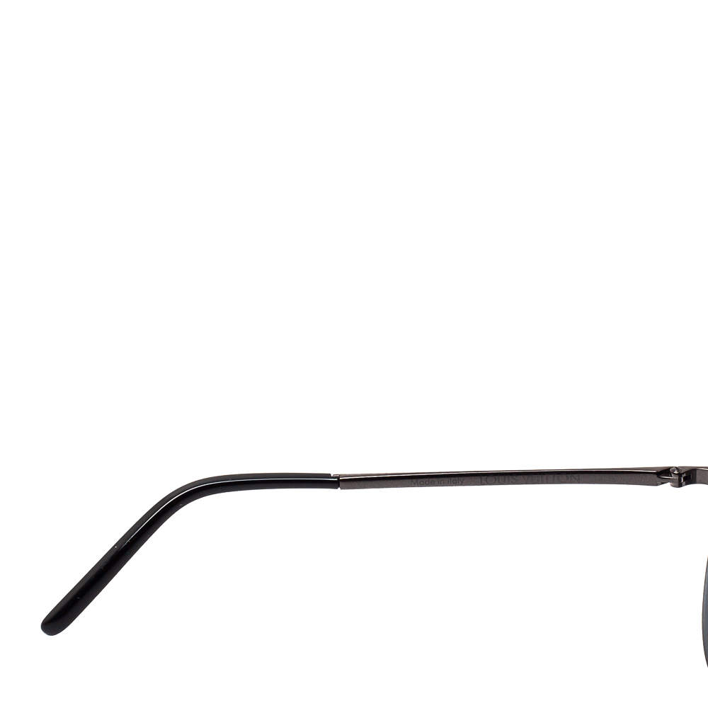 Louis Vuitton® Clockwise Sunglasses SiLVer. Size W