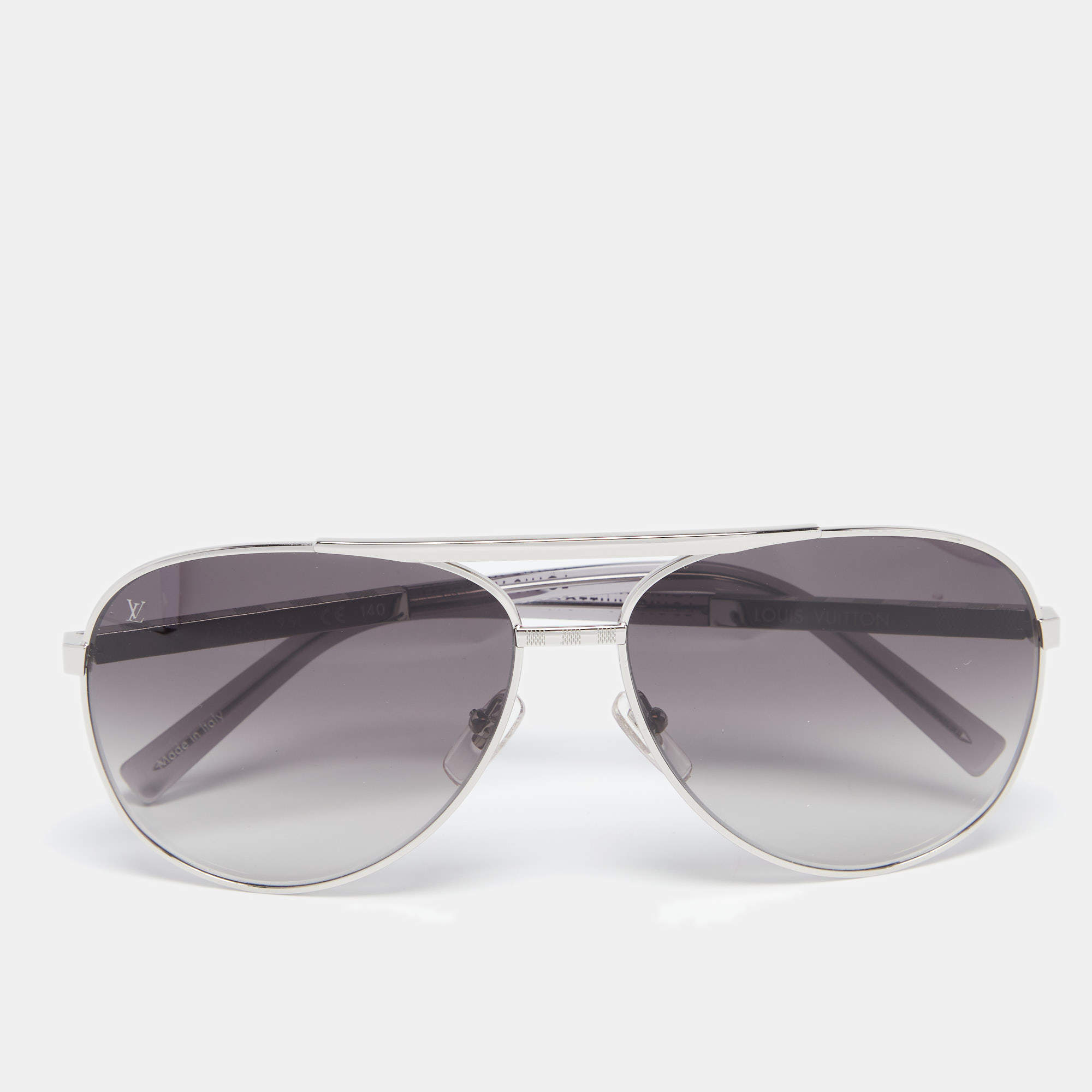 Louis Vuitton Attitude Pilote Sunglasses Silver Metal. Size U