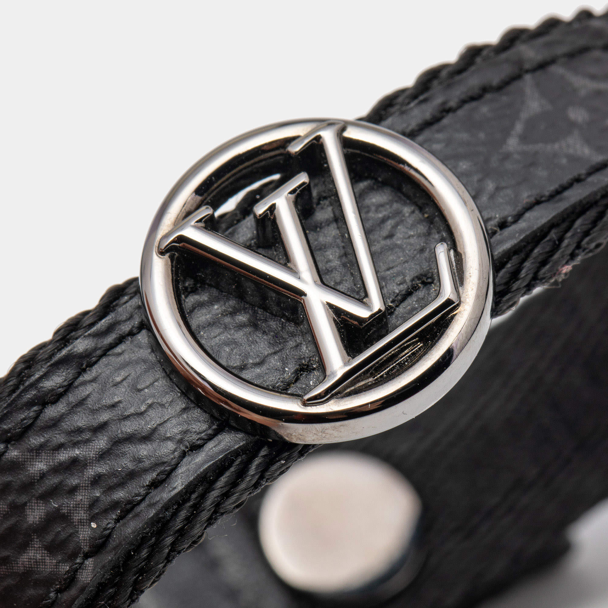 LV Circle Leather Bracelet Monogram Eclipse Canvas - Fashion