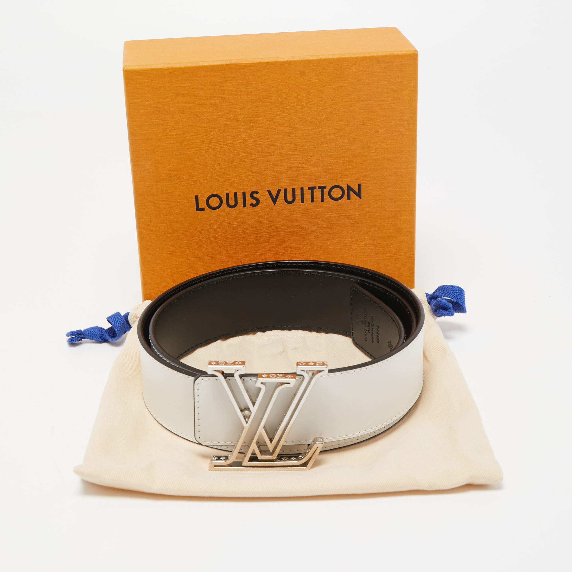 Louis Vuitton LV Initiales Reversible Belt in White Leather ref.788590 -  Joli Closet