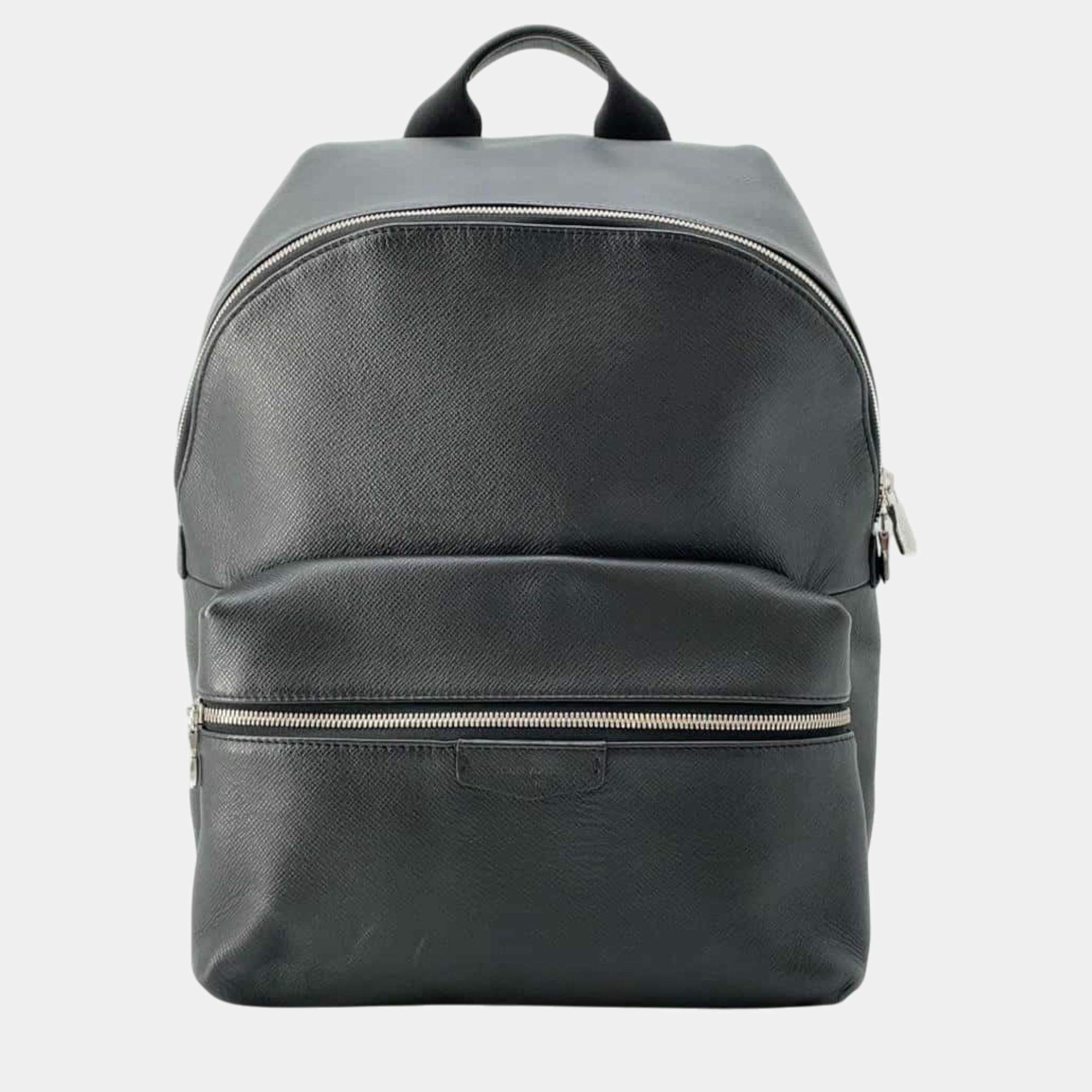 Louis Vuitton Noir Taiga Leather Discovery Backpack