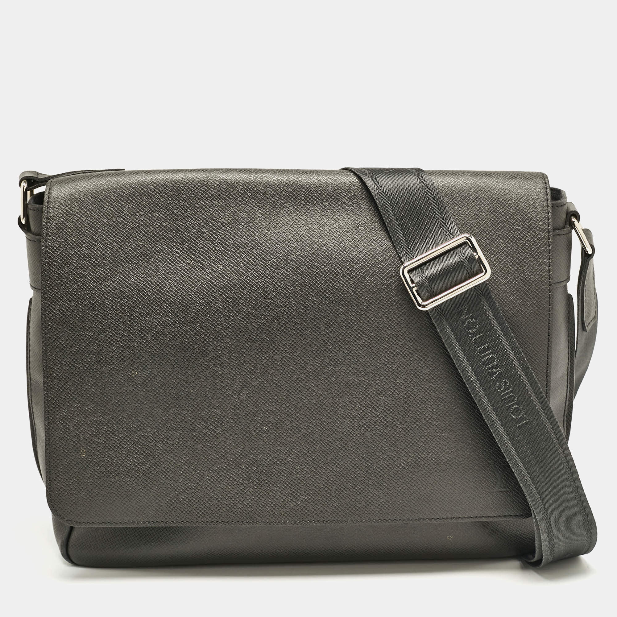 Louis Vuitton Black Taiga Leather Roman MM Bag