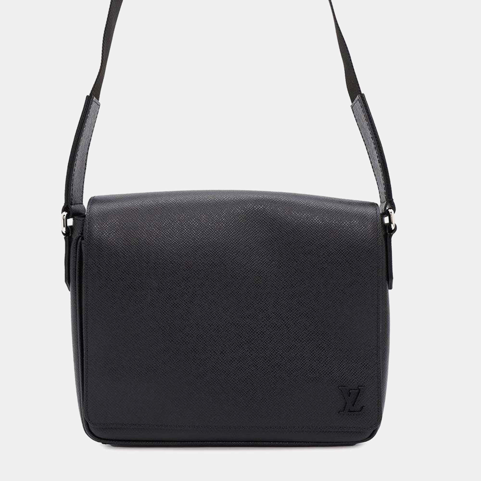 Louis Vuitton Black Taiga Leather District PM Shoulder Bag