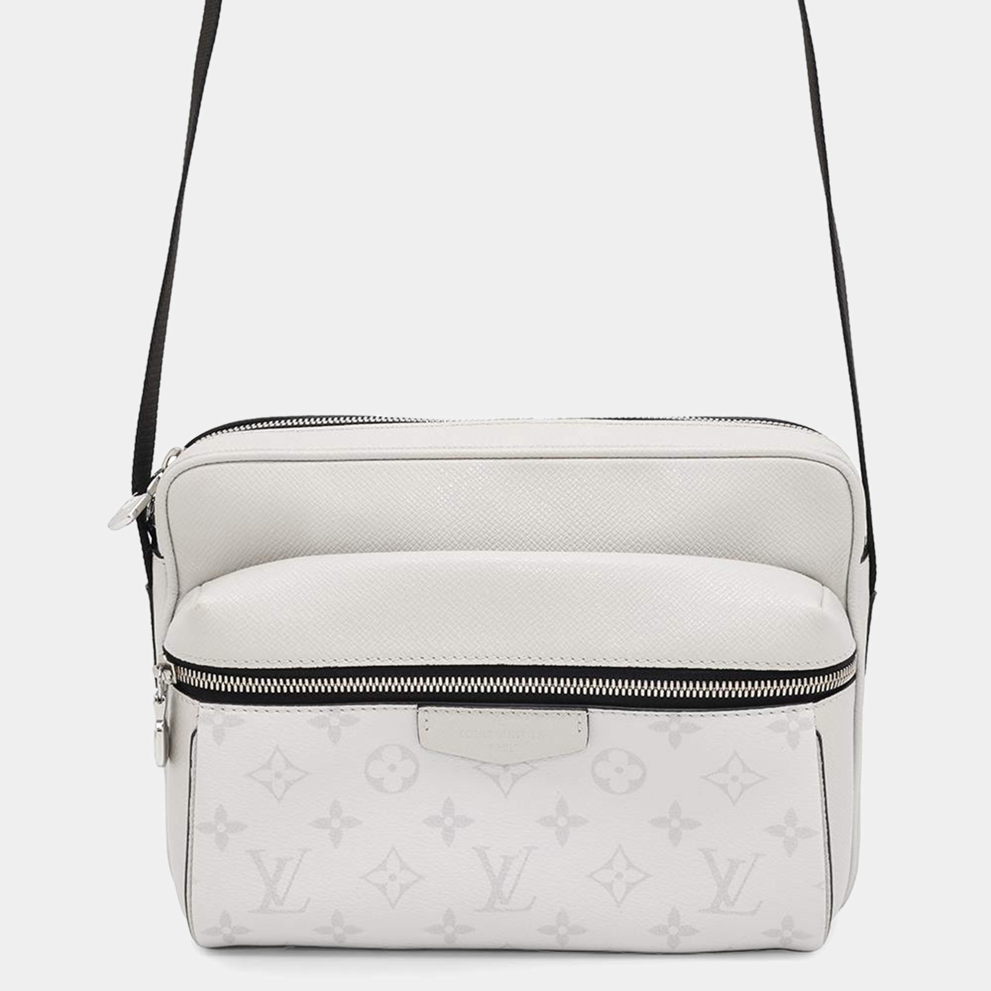 Pre Owned Louis Vuitton Blanc Monogram Taiga Leather Outdoor Messenger Bag