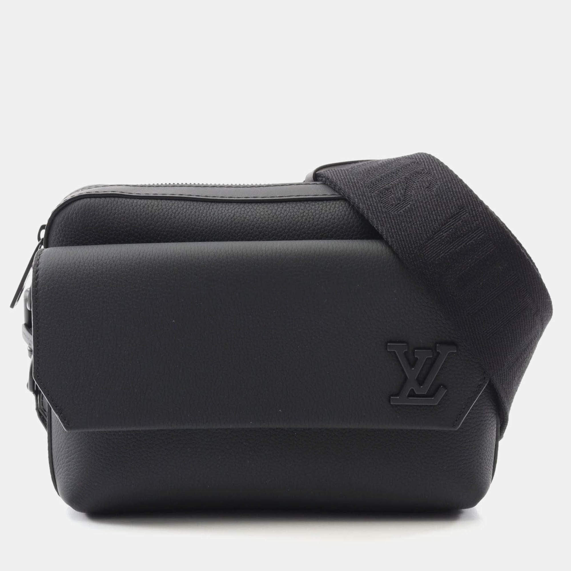 Pre Owned Louis Vuitton Fastline Aerogram Black Leather Shoulder Bag