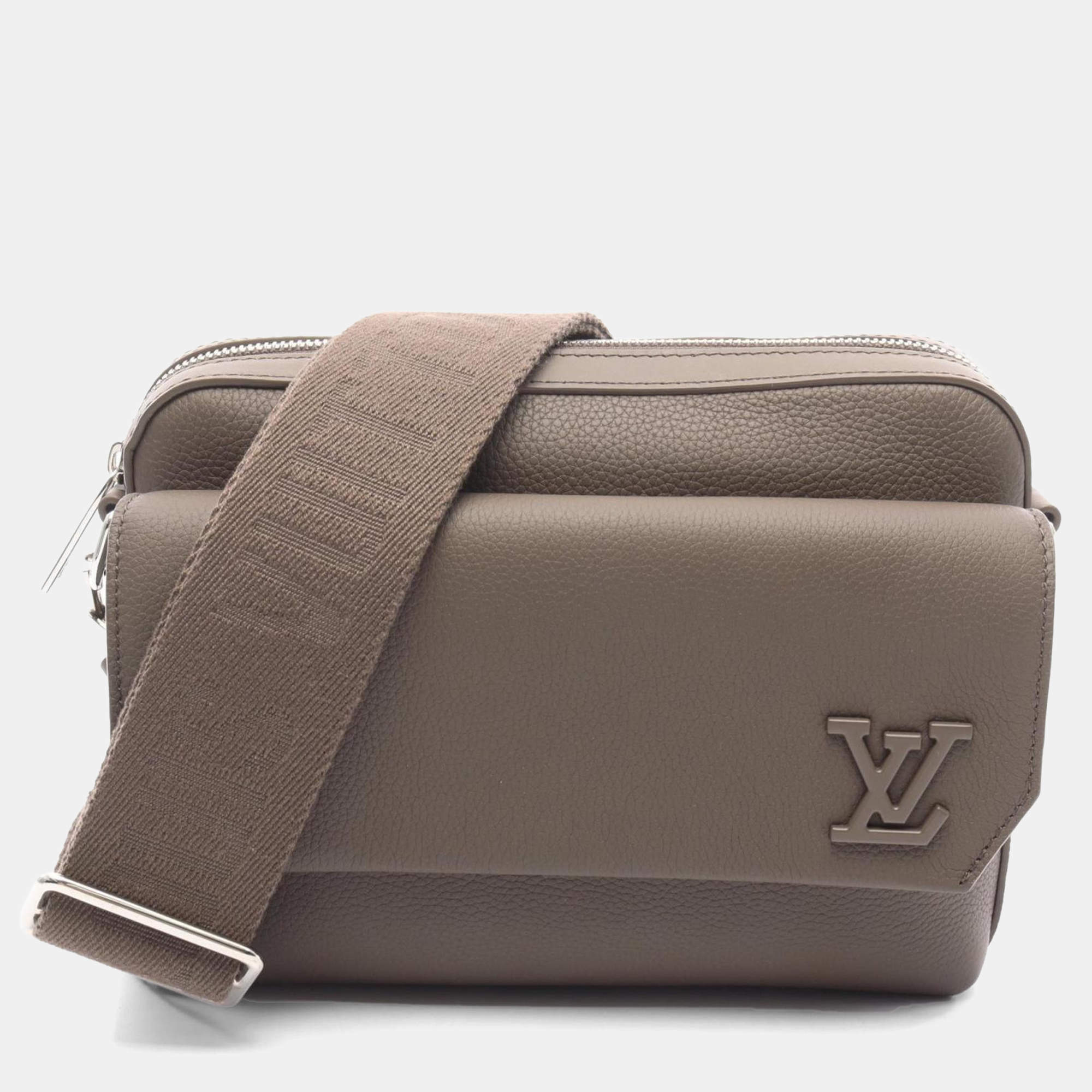 Pre Owned Louis Vuitton Fastline Aerogram Brown Leather Shoulder Bag