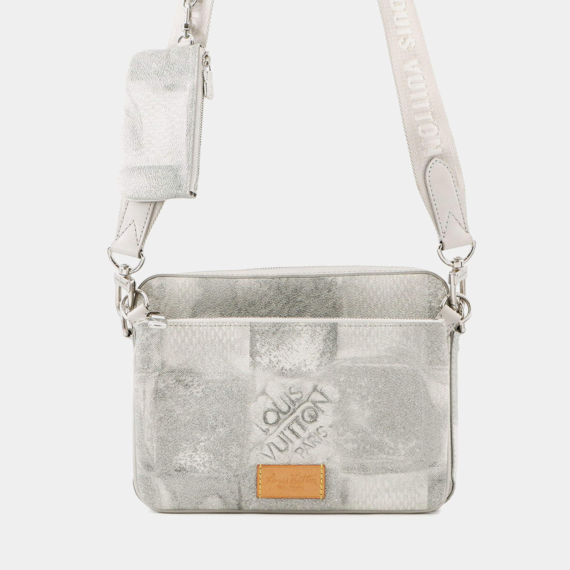 Pre Owned Louis Vuitton Trio Messenger Gray Damier Salt