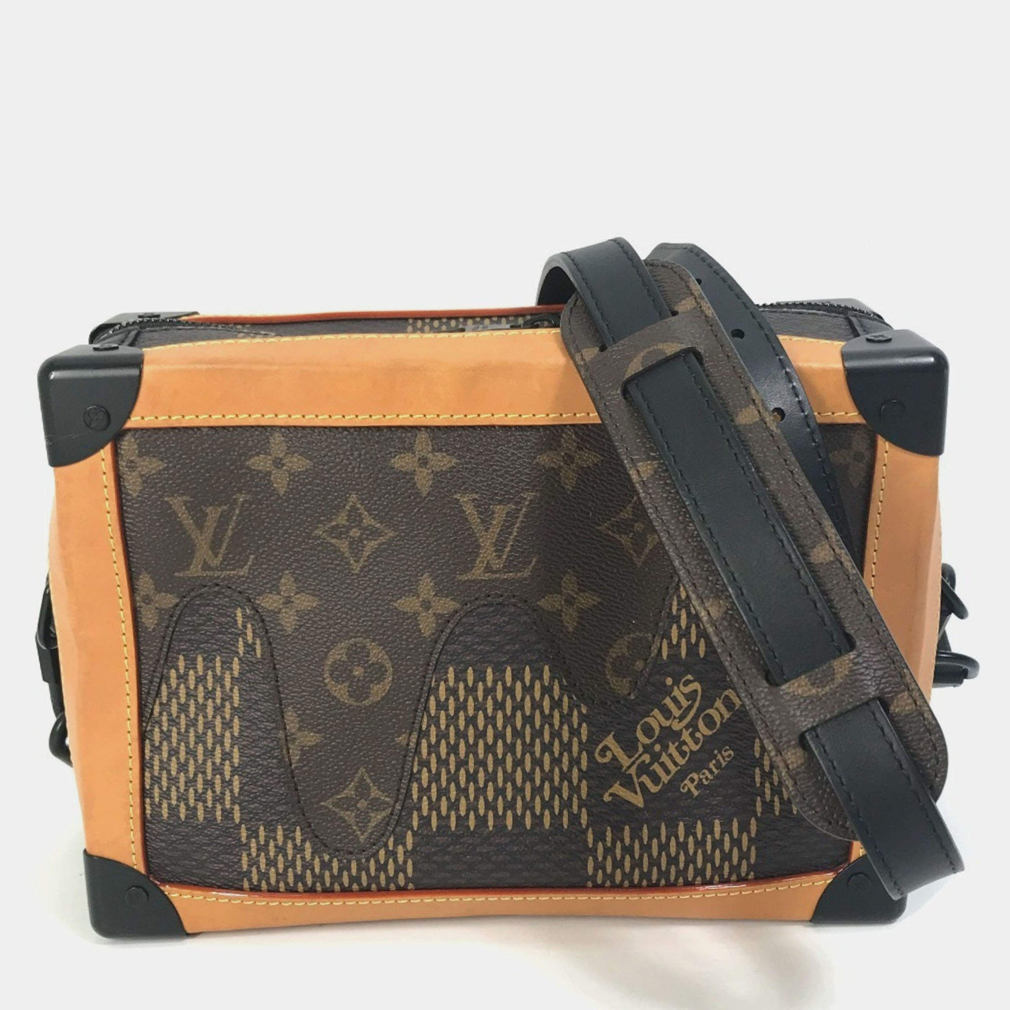 Pre Owned Louis Vuitton Damier Giant Nigo Collaboration Soft Trunk Pochette Shoulder Bag In Canvas Brown