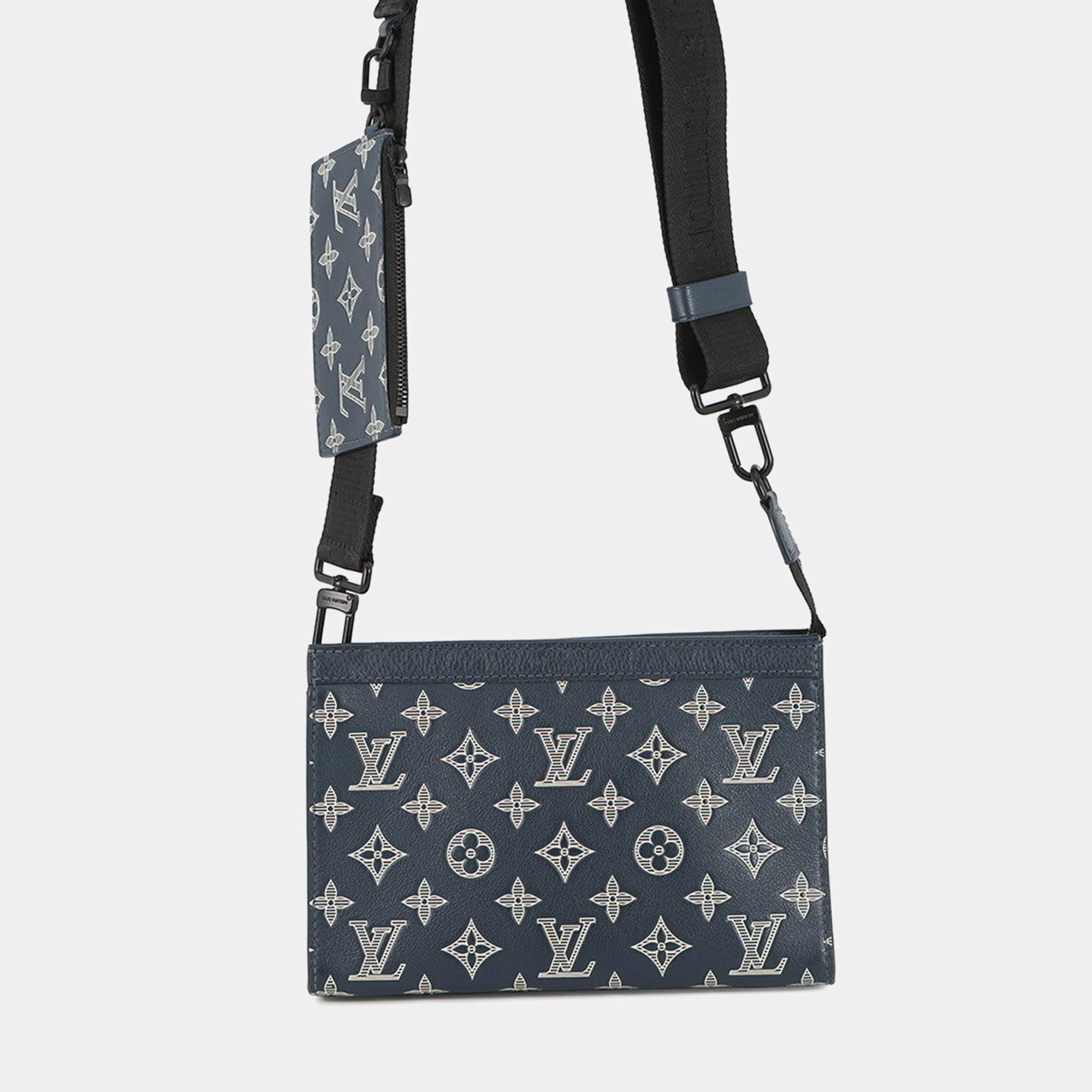 Pre Owned Louis Vuitton Gaston Wearable Wallet Navy Monogram Shadow