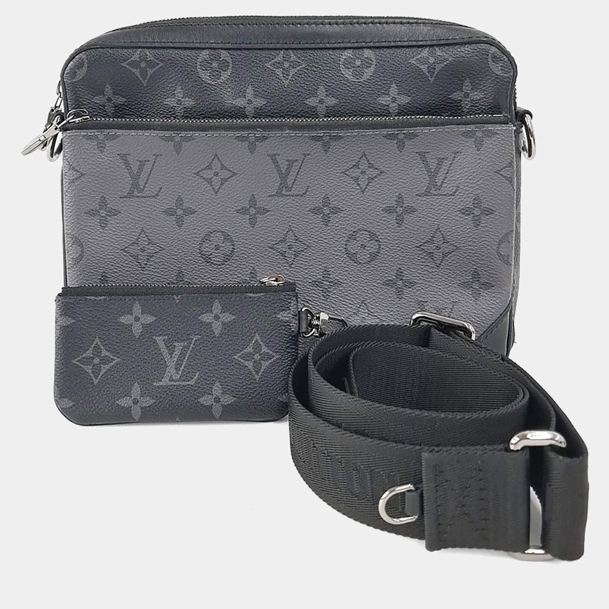 مملوكة مسبقًا Louis Vuitton Black PVC Eclipse Trio Messenger